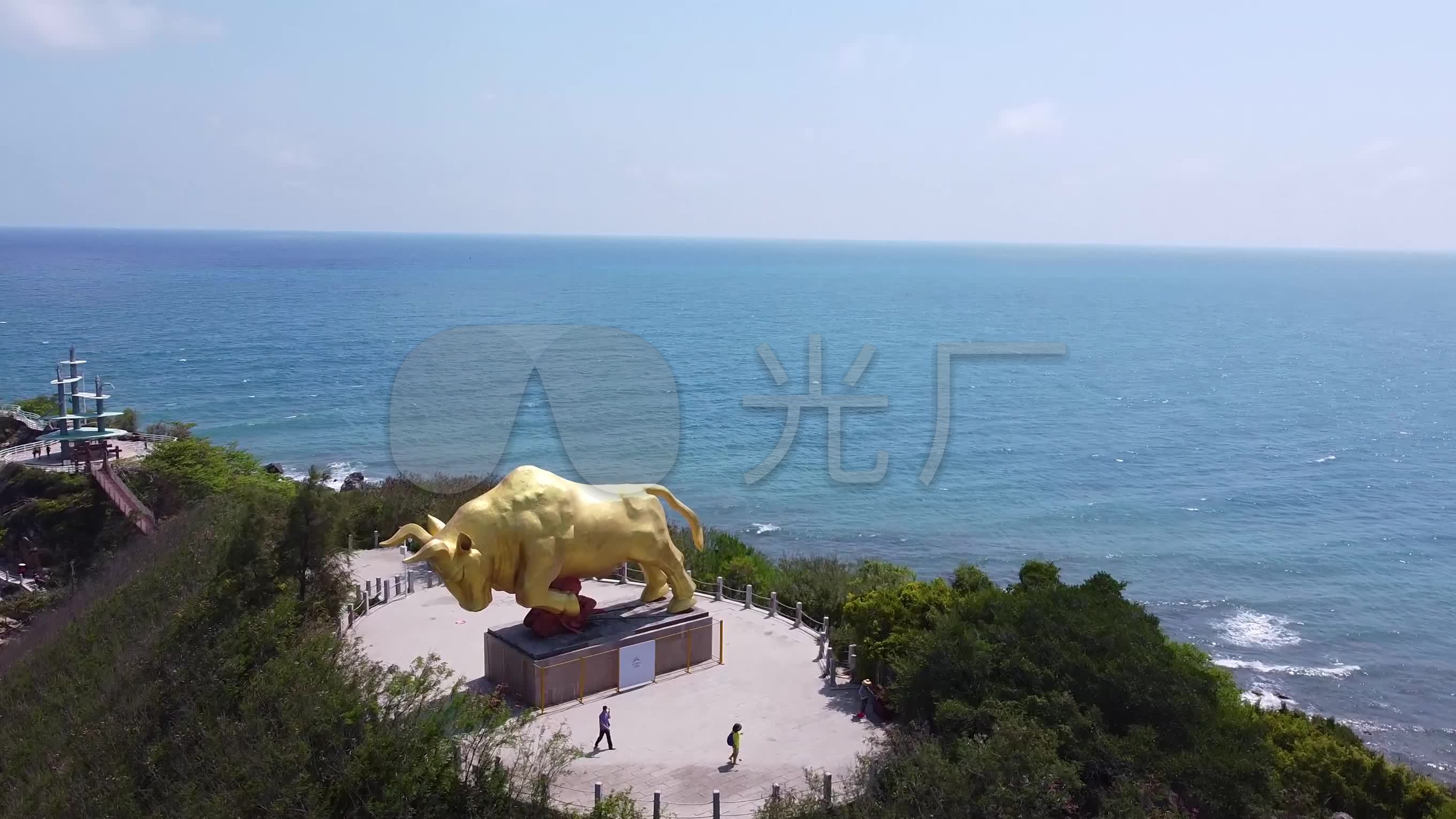 航拍海南三亚西岛牛王岭金牛像_2720x1530_高清视频