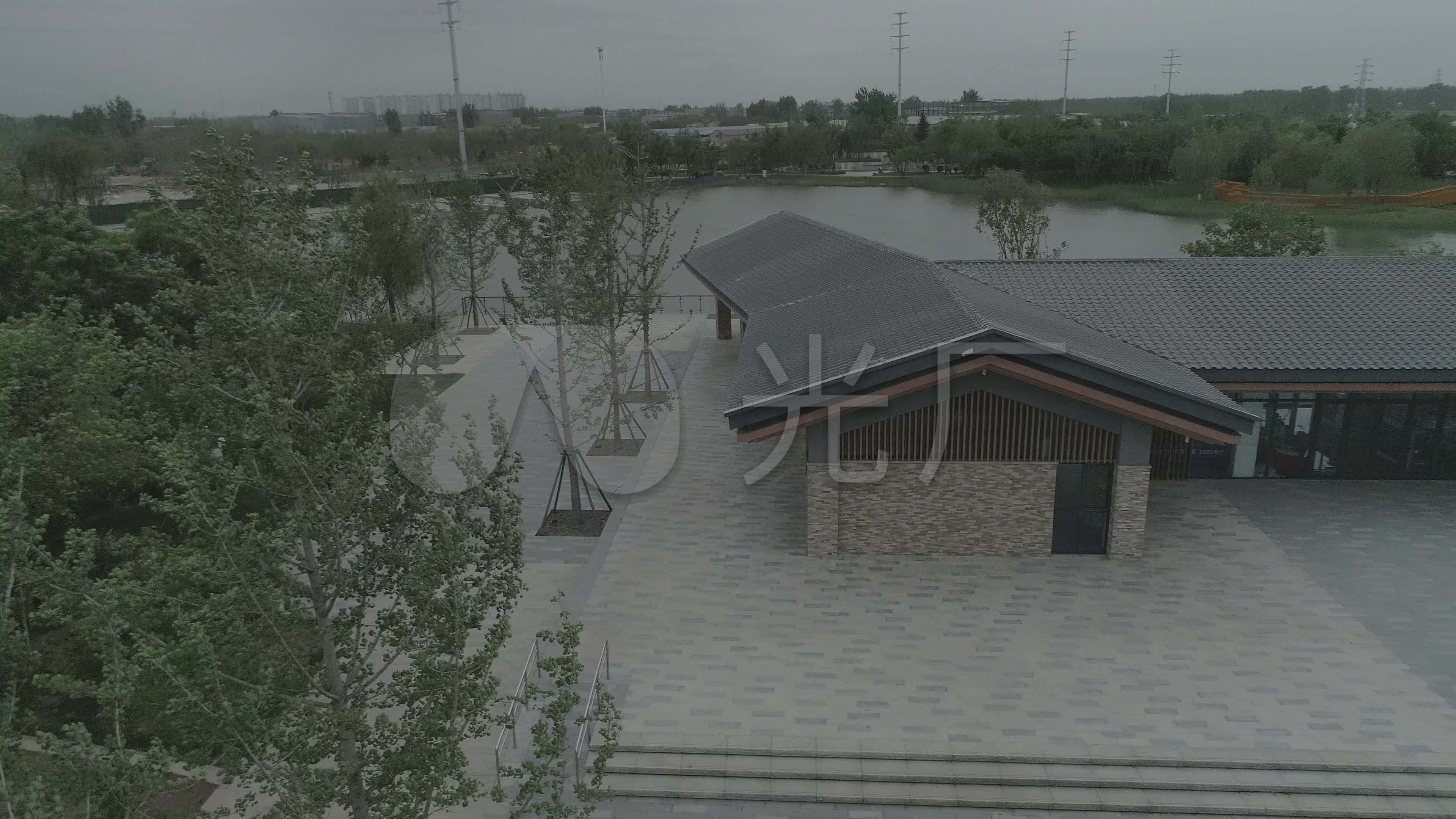 廊坊龙河中央公园湖景航拍实拍素材