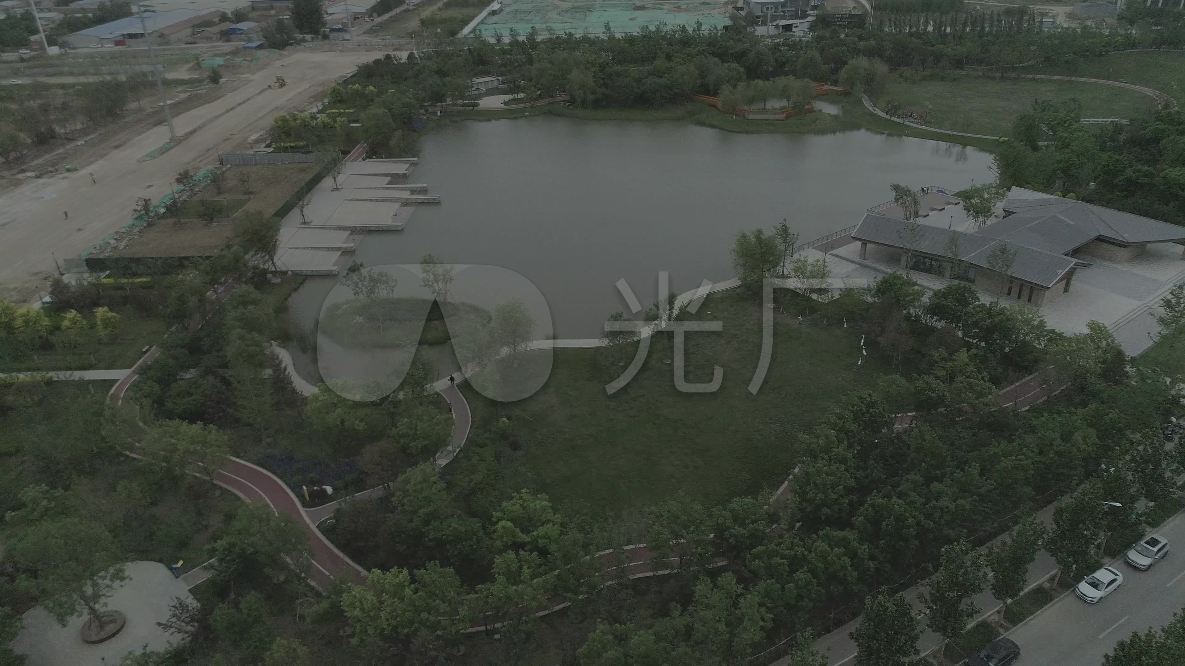 廊坊龙河中央公园湖景航拍实拍素材