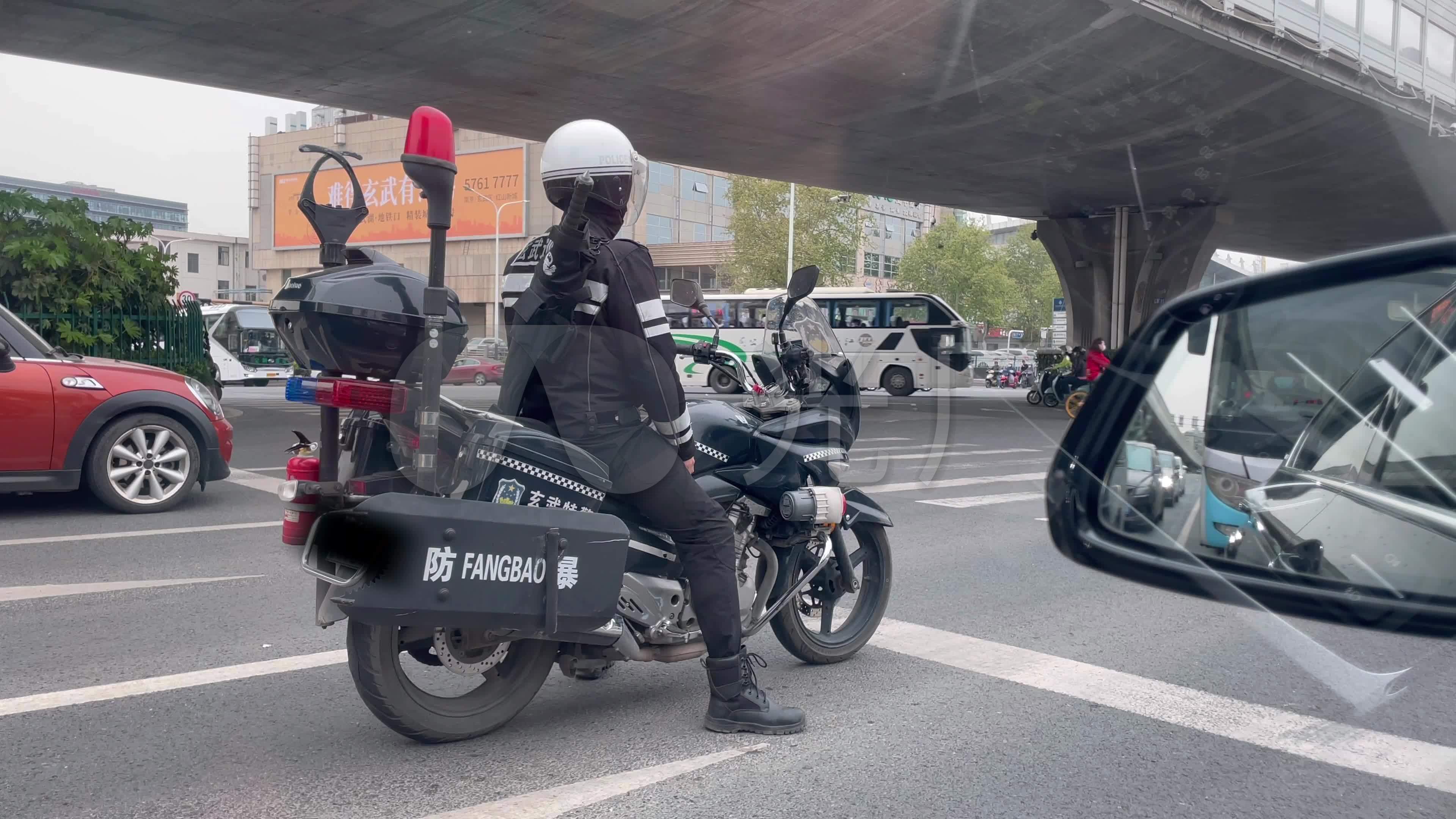 特警巡警特巡警铁骑警务摩托_3840x2160_高清视频素材下载(编号