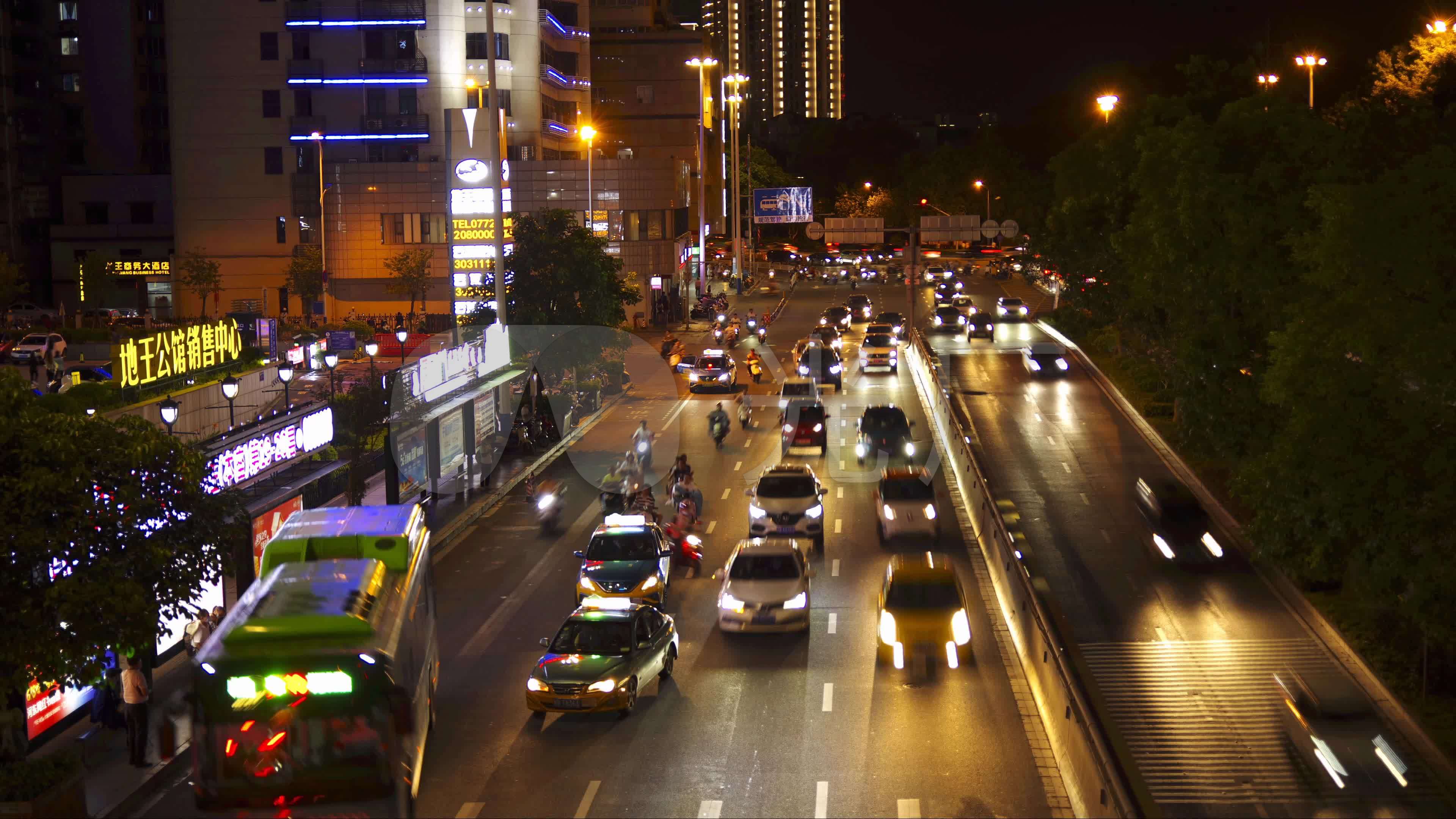 夜晚车流光影交通车水马龙_3840x2160_高清视频素材