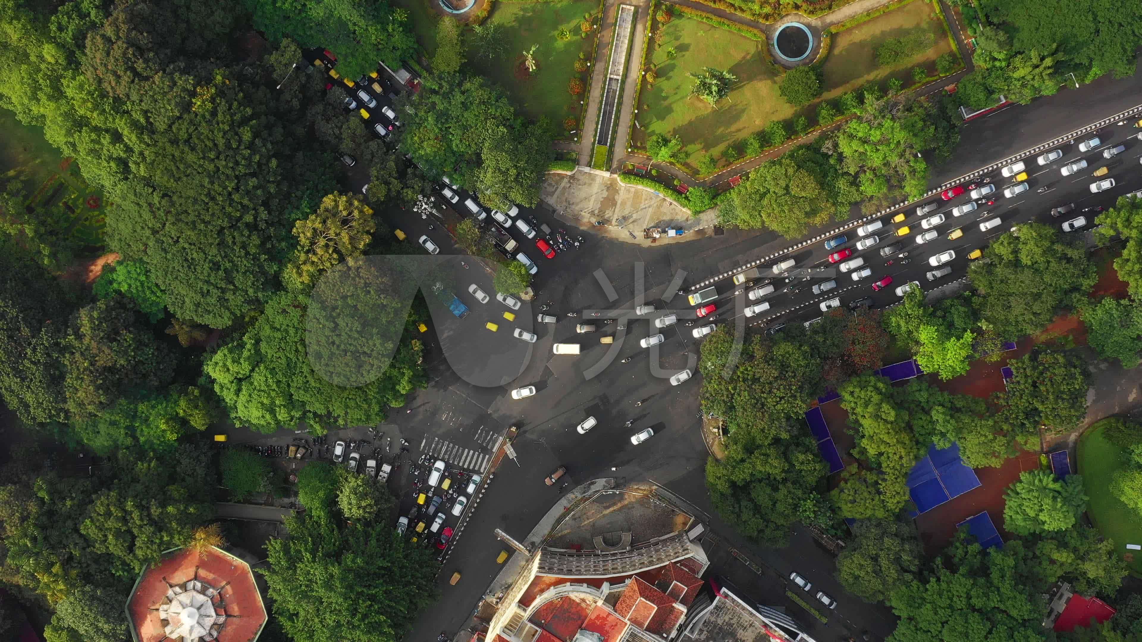 班加罗尔市交通公园街道十字路口空中俯视