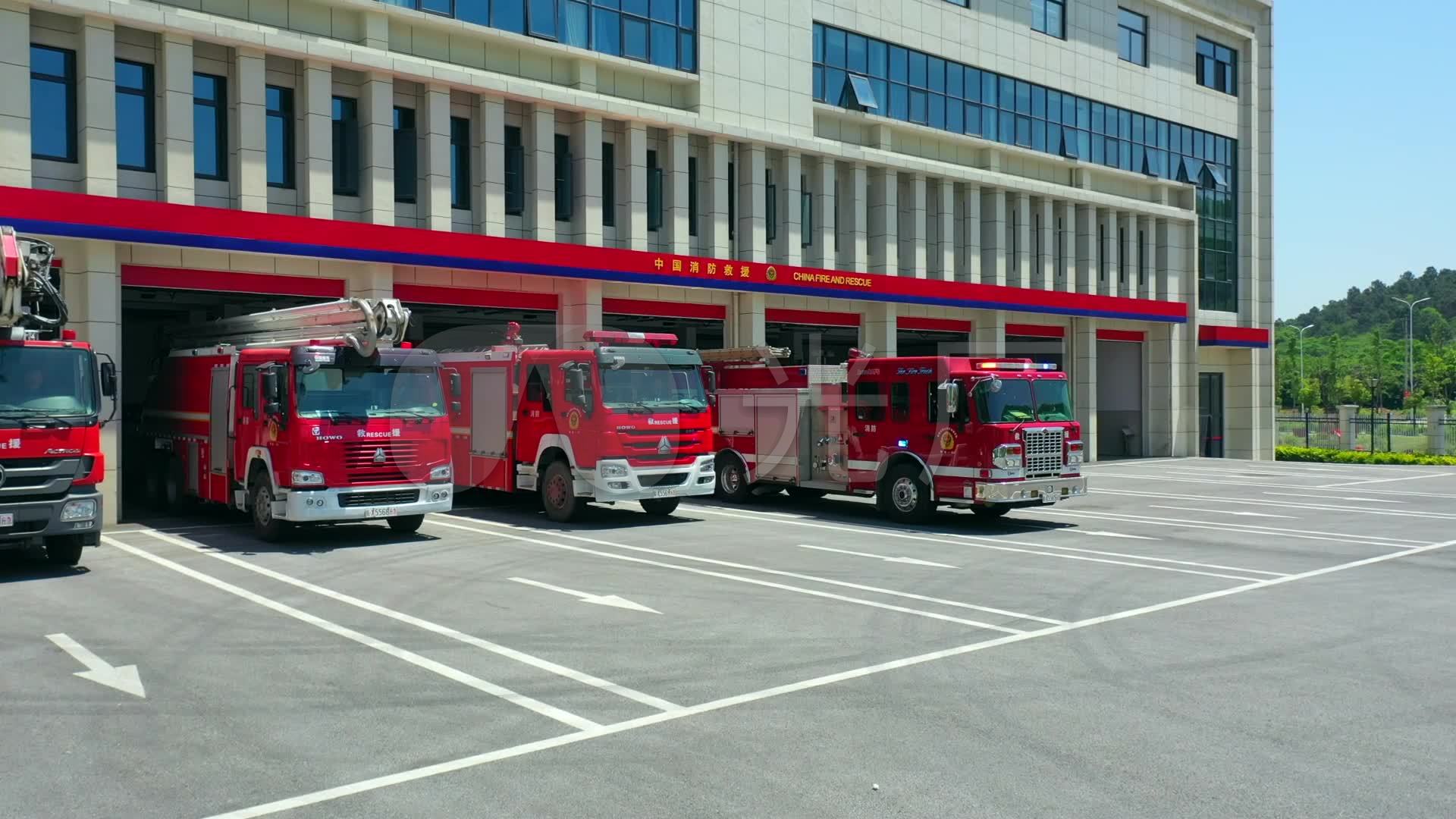 消防车出警火警航拍素材_1920x1080_高清视频素材下载