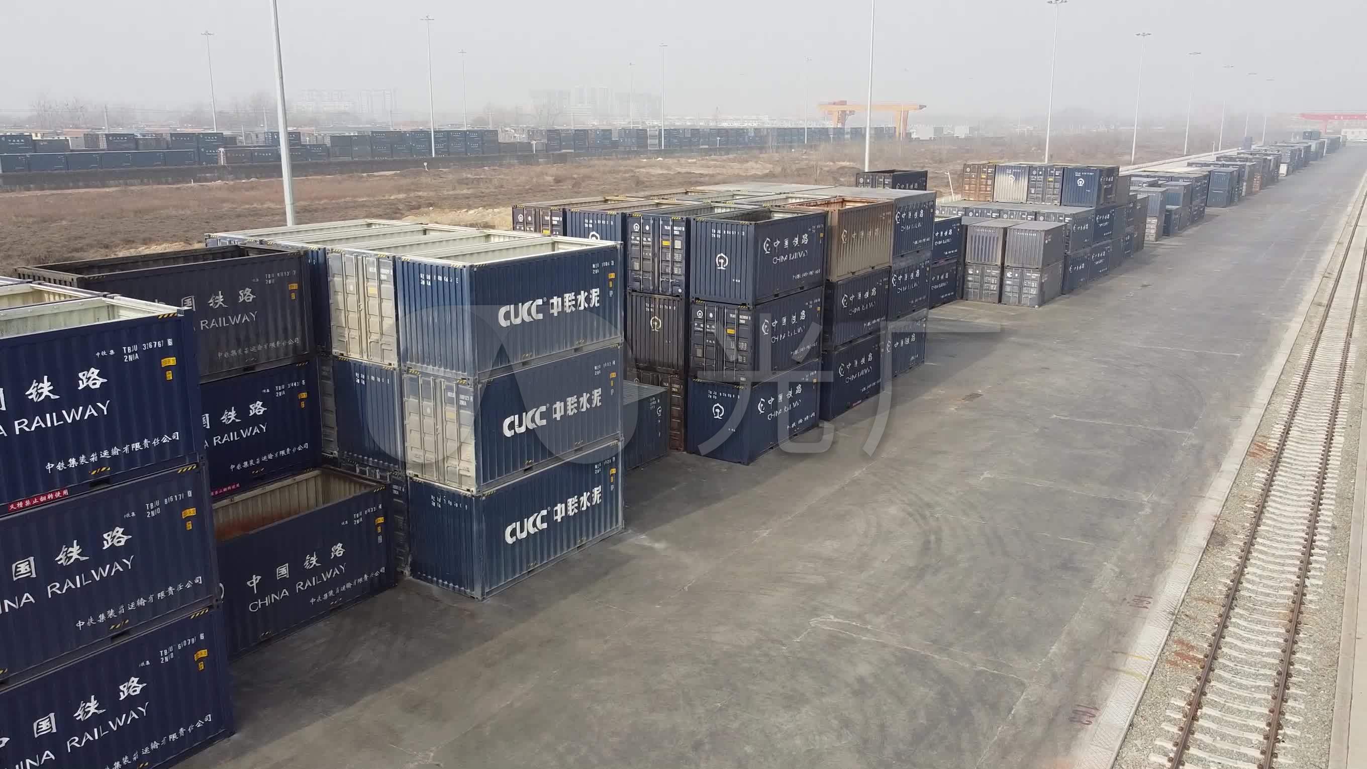 中国铁路济铁菏泽物流园冷链集装箱铁路运输_2720x