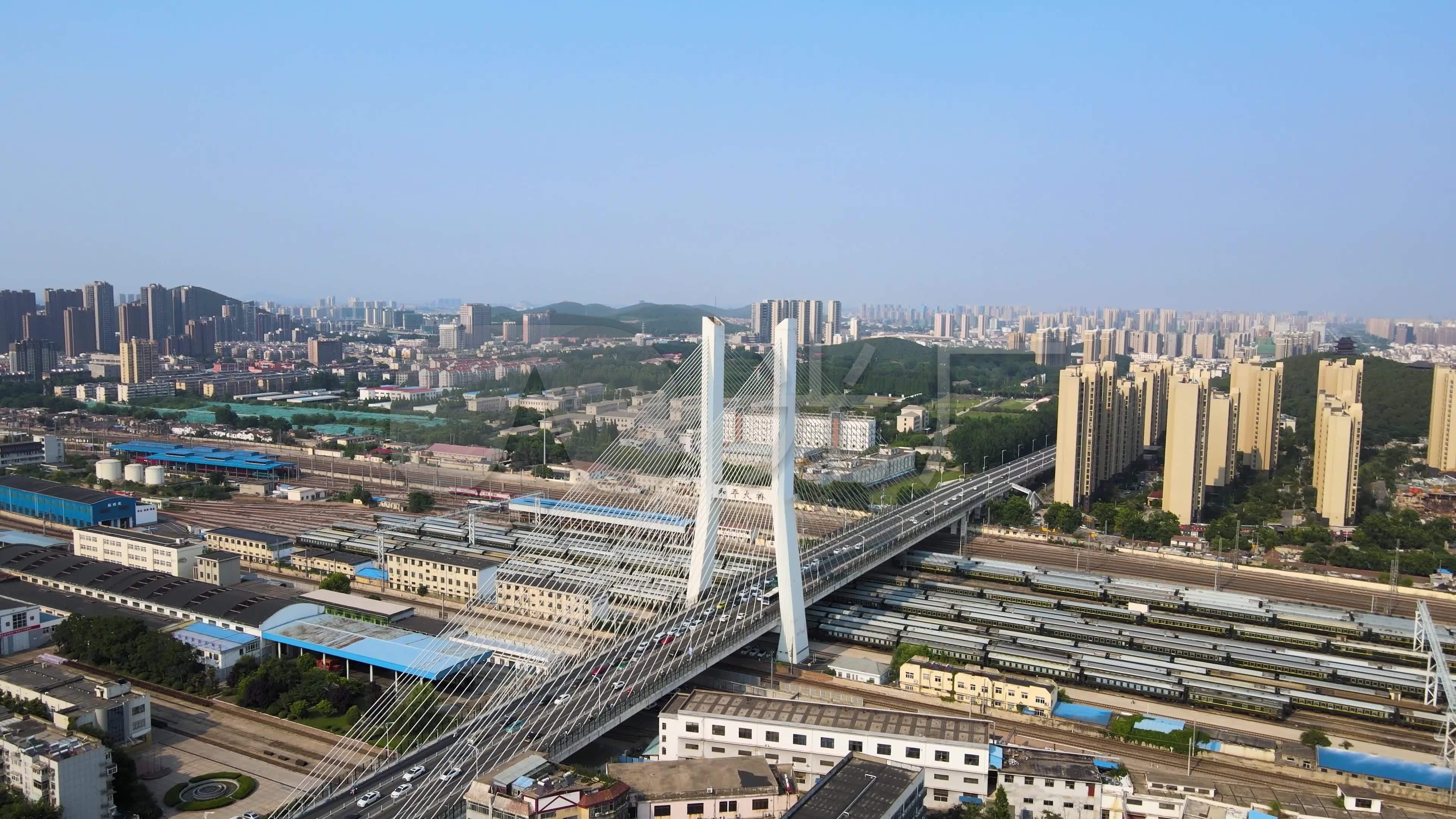 【徐州】航拍和平大桥_3840x2160_高清视频素材下载(编号:6099314)