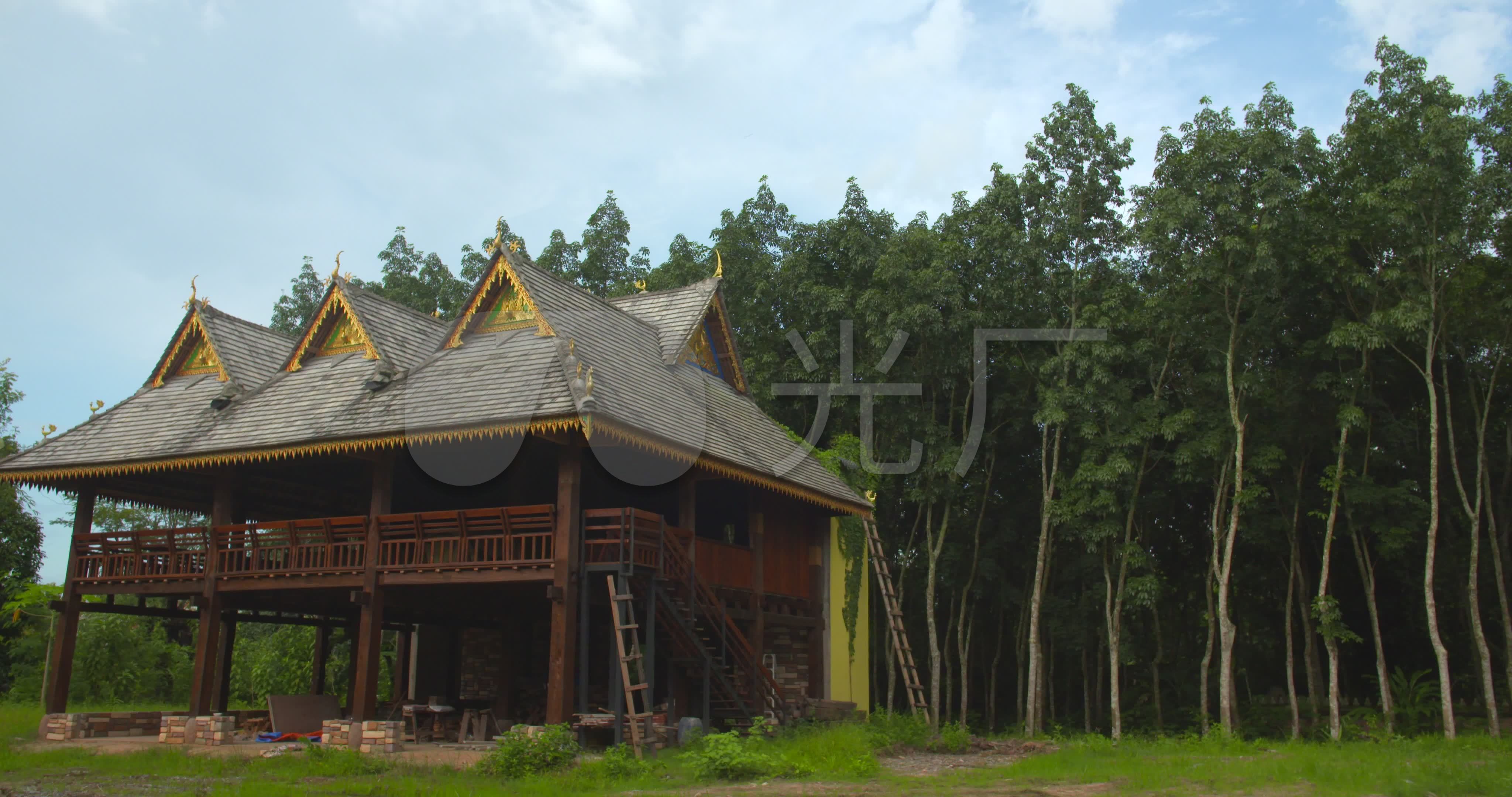 云南西双版纳傣族竹楼房屋建筑4k_4096x2160_高清视频素材下载(编号