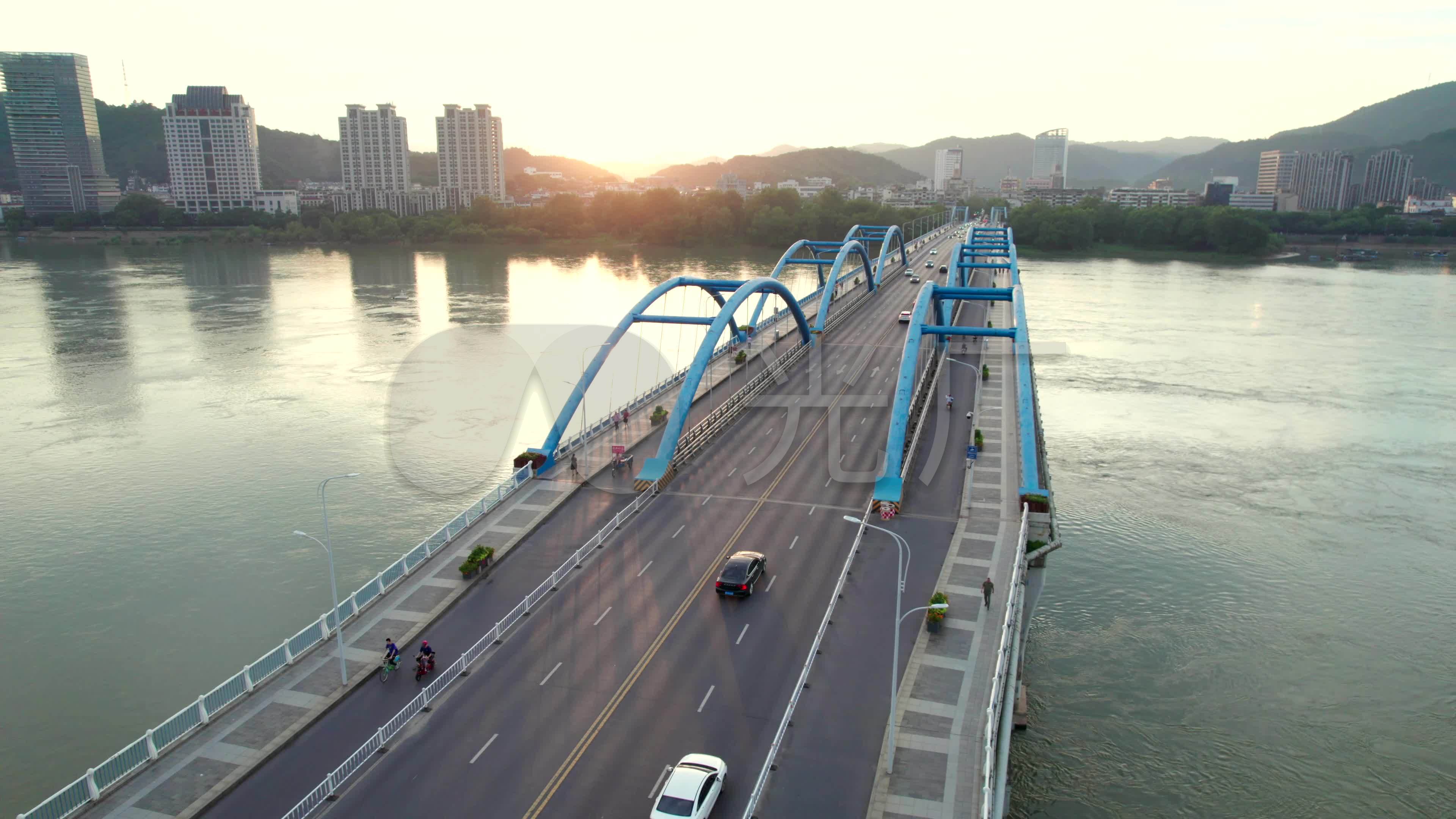 4k航拍桐庐富春江大桥-夕阳桥梁大桥_3840x2160_高清