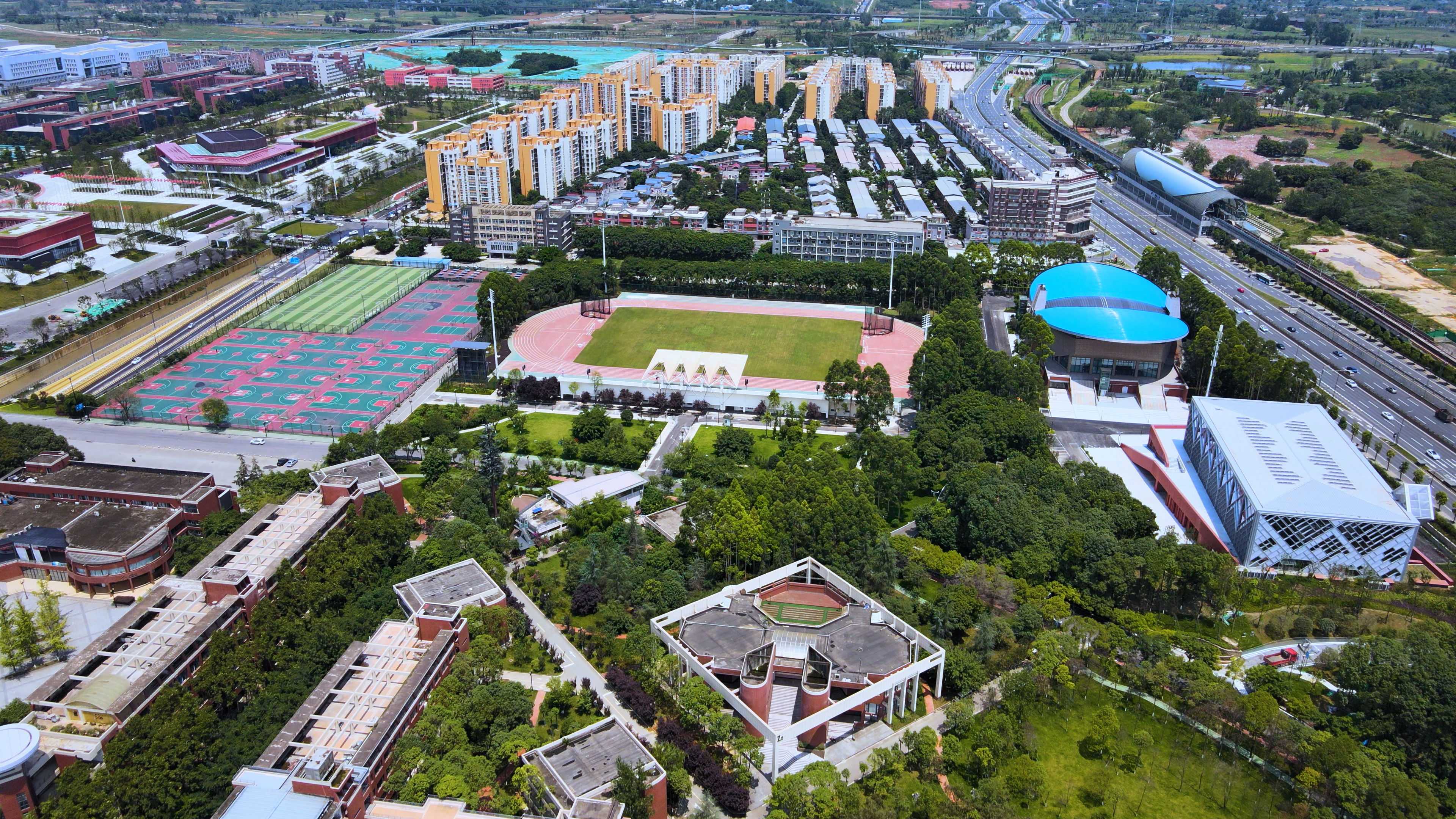 成都大学航拍4k