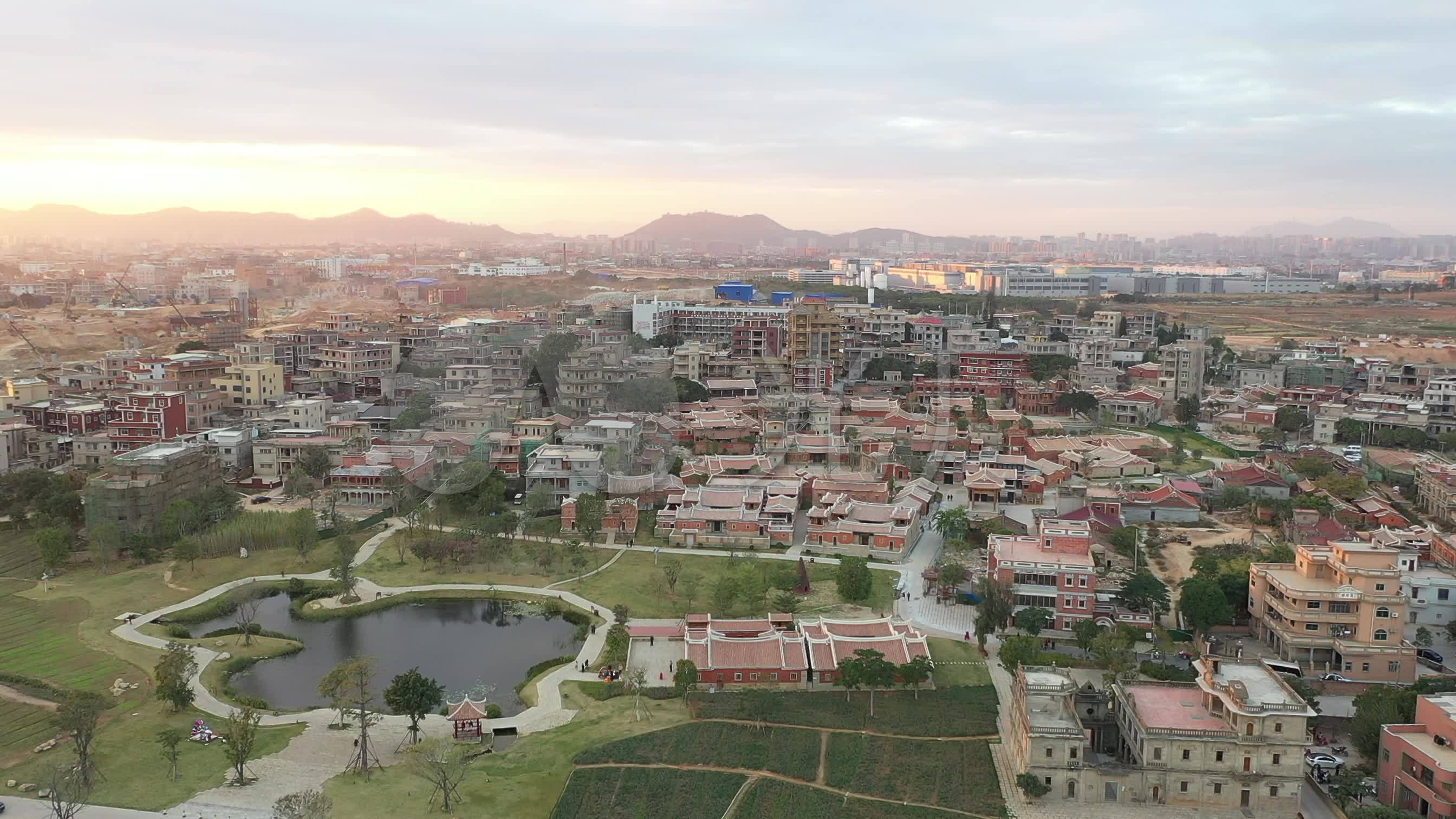 晋江梧林古村落夕阳下古建筑风景区_2688x1512_高清视频素材下载(编号