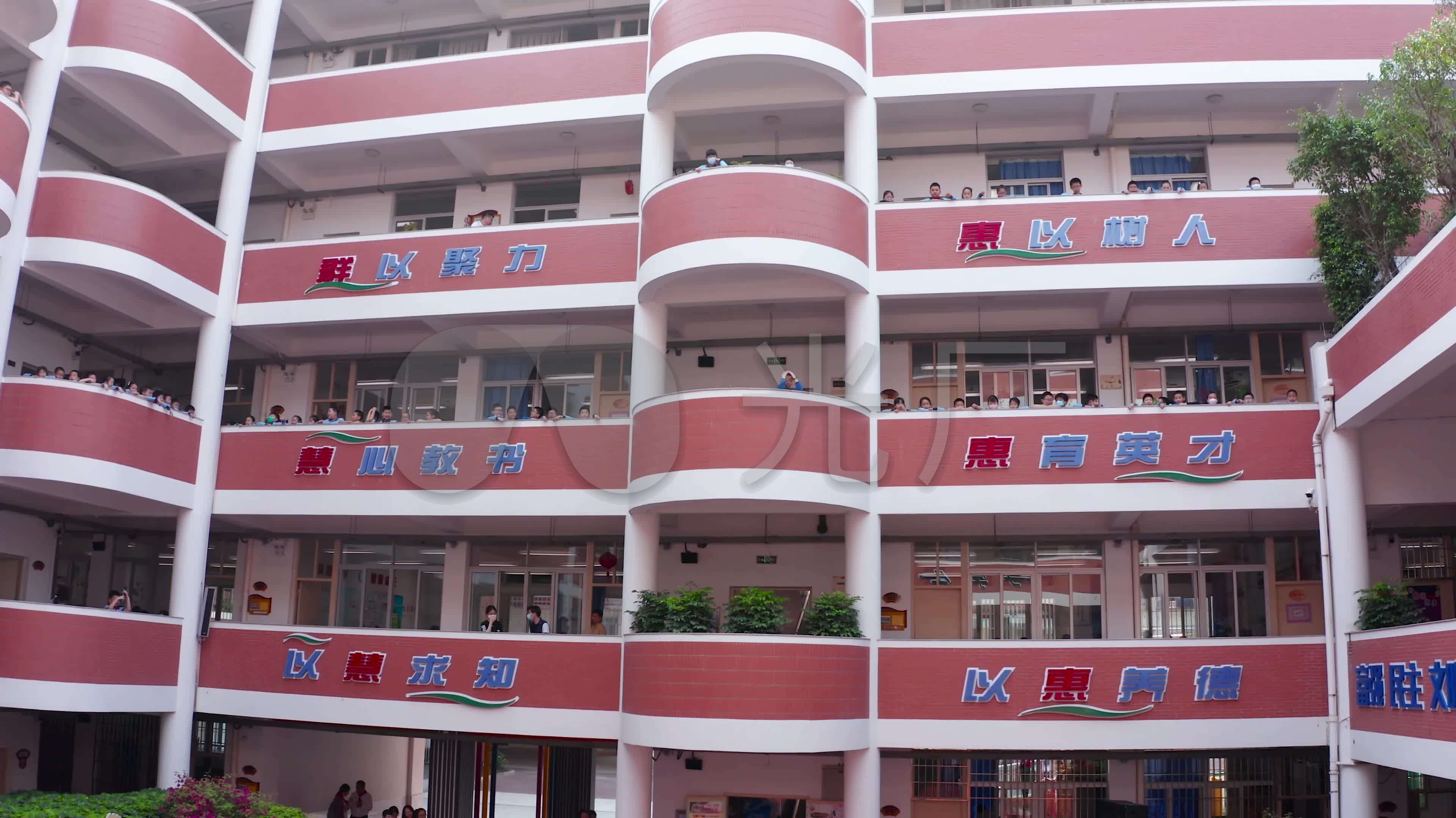 航拍厦门群惠小学航拍_3840x2160_高清视频素材下载
