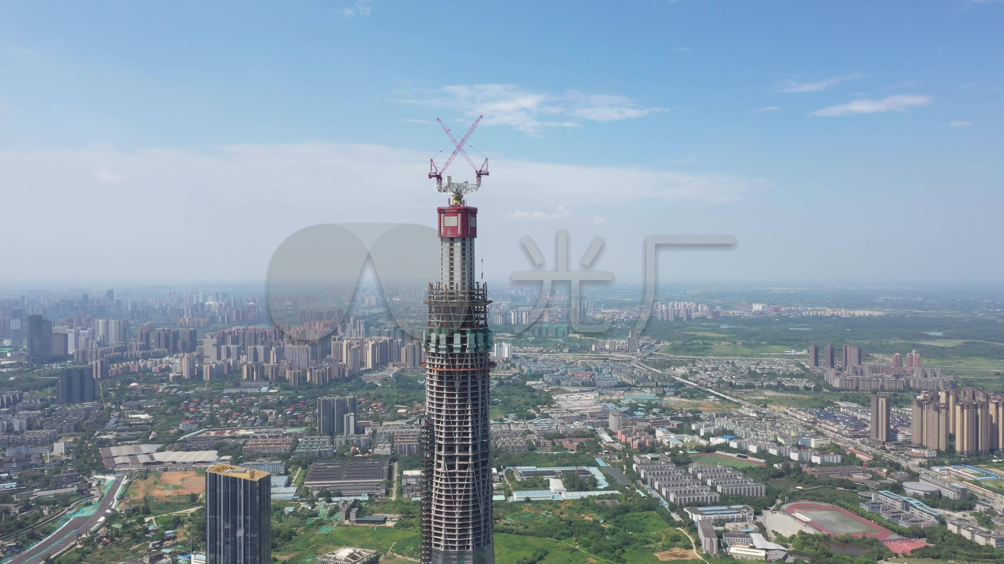 建设再提速 绿地468项目已浇筑到354.6米 - 成都 - 无限成都-成都市广播电视台官方网站
