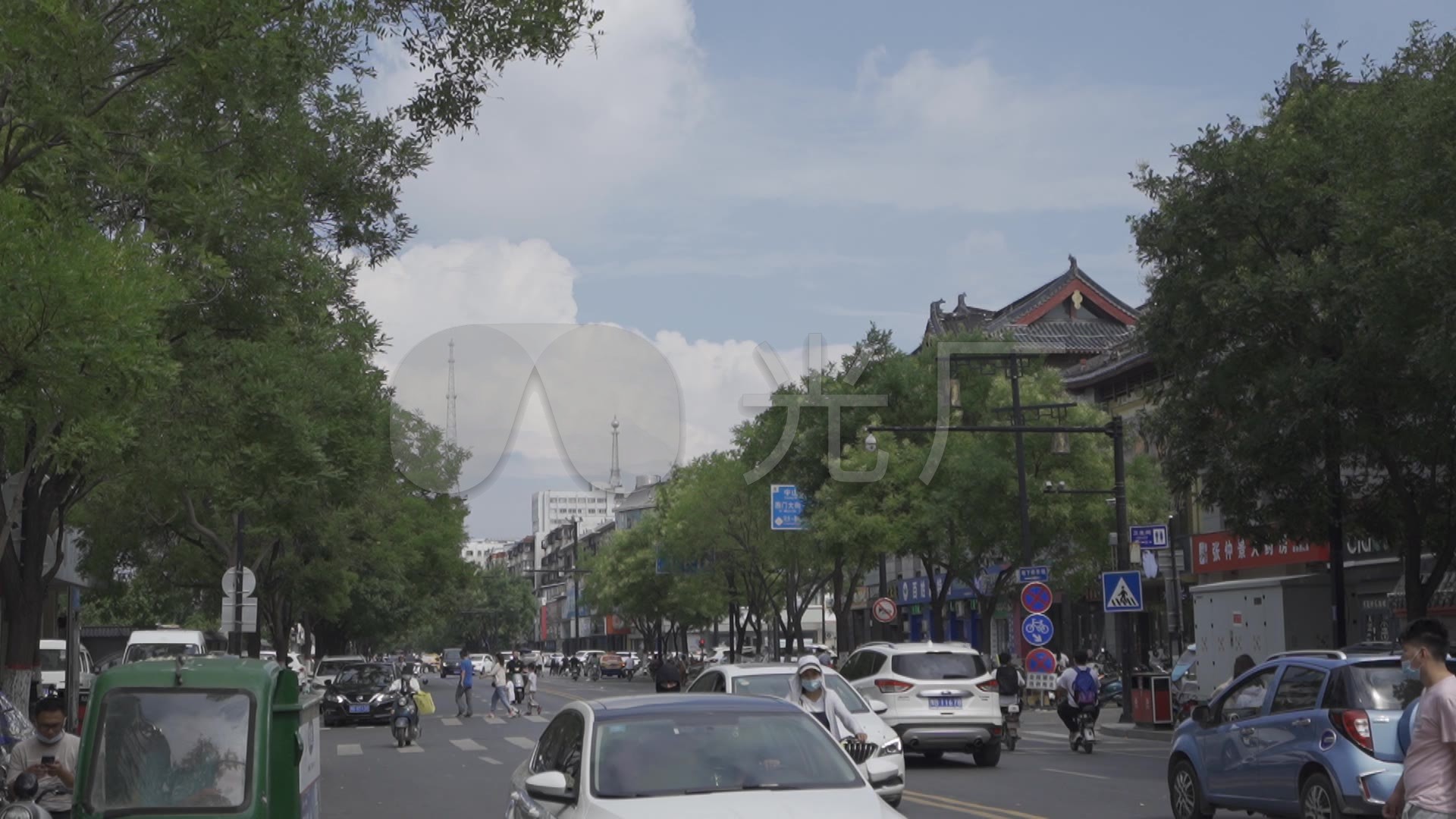 开封老城区人流街景