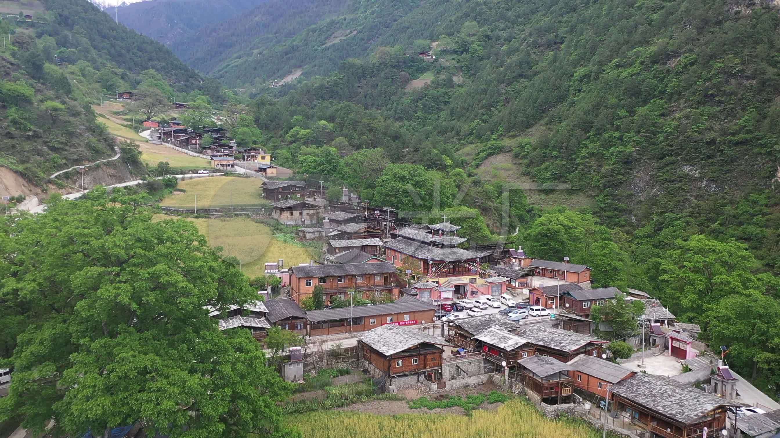 秋那桶村3_2688x1512_高清视频素材下载(编号:6219598