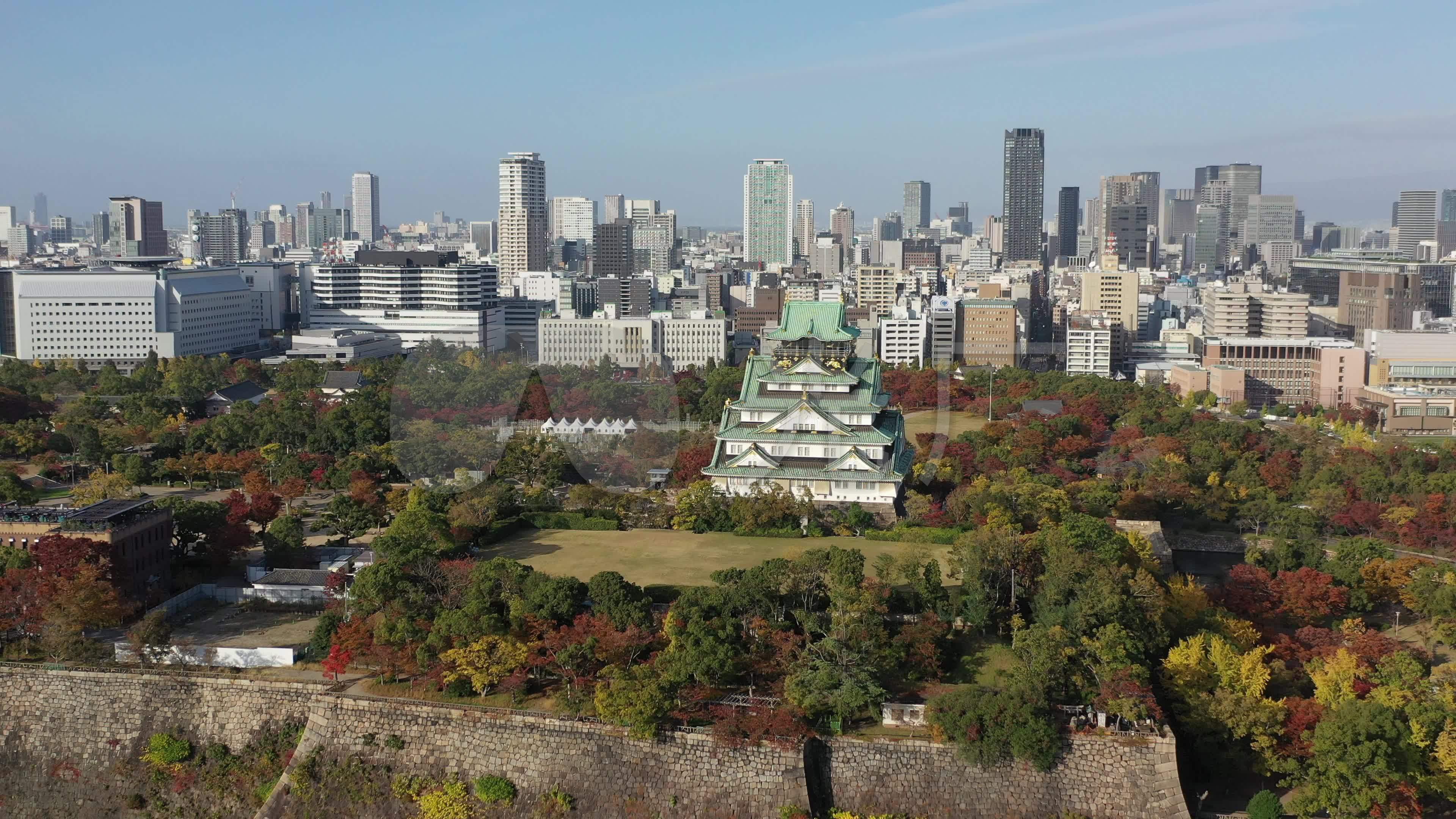 原创航拍:日本大阪城公园天守阁2_3840x2160_高清视频素材下载(编号