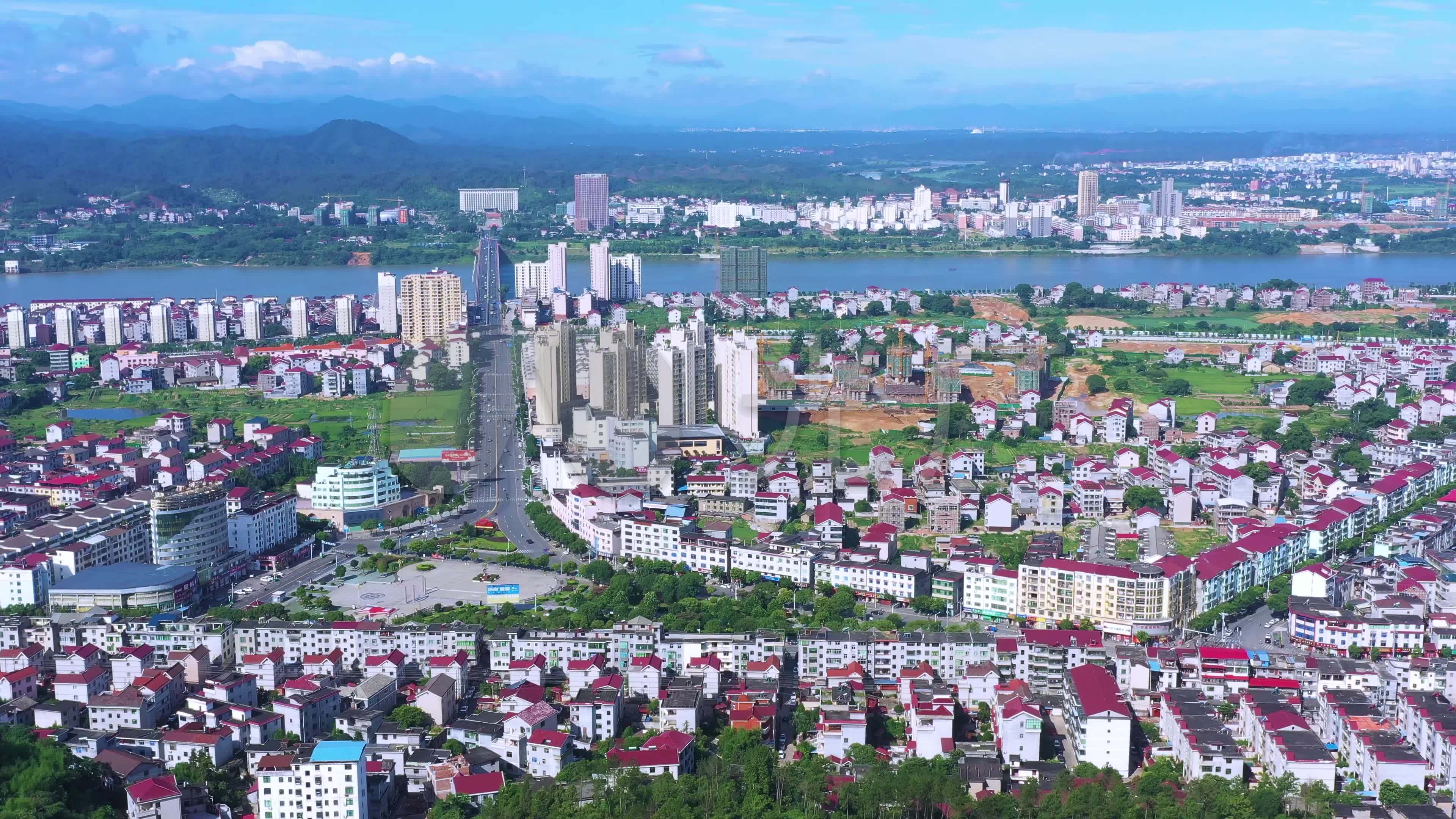 航拍江西省吉安市万安县城区全景_3840x2160_高清视频素材下载(编号