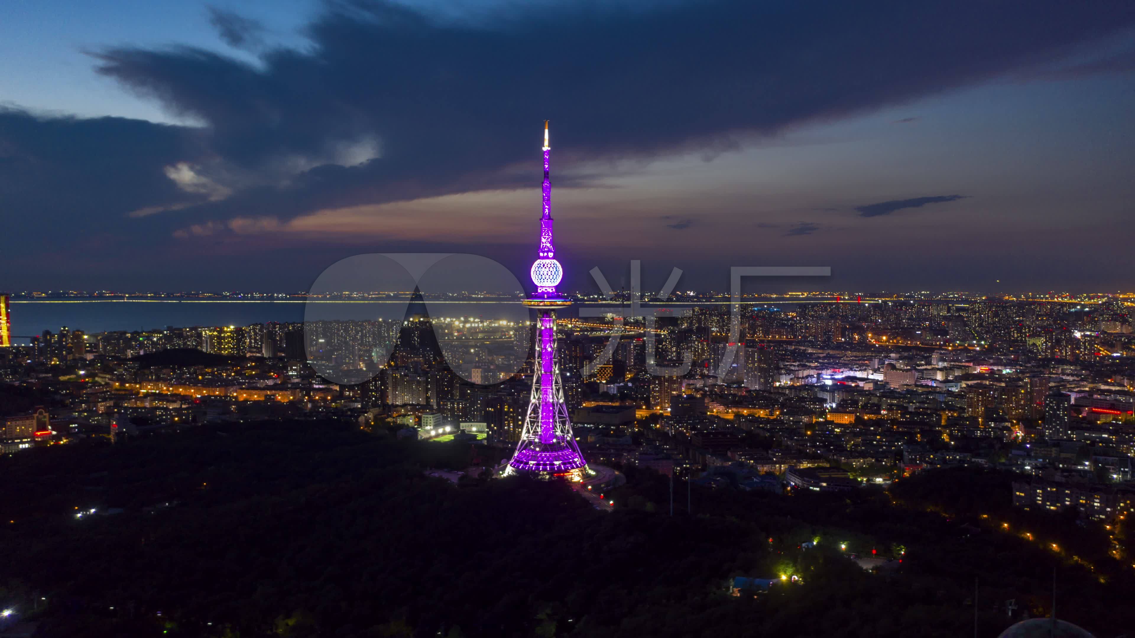 青岛电视塔夜景航拍延时_3840x2160_高清视频素材下载