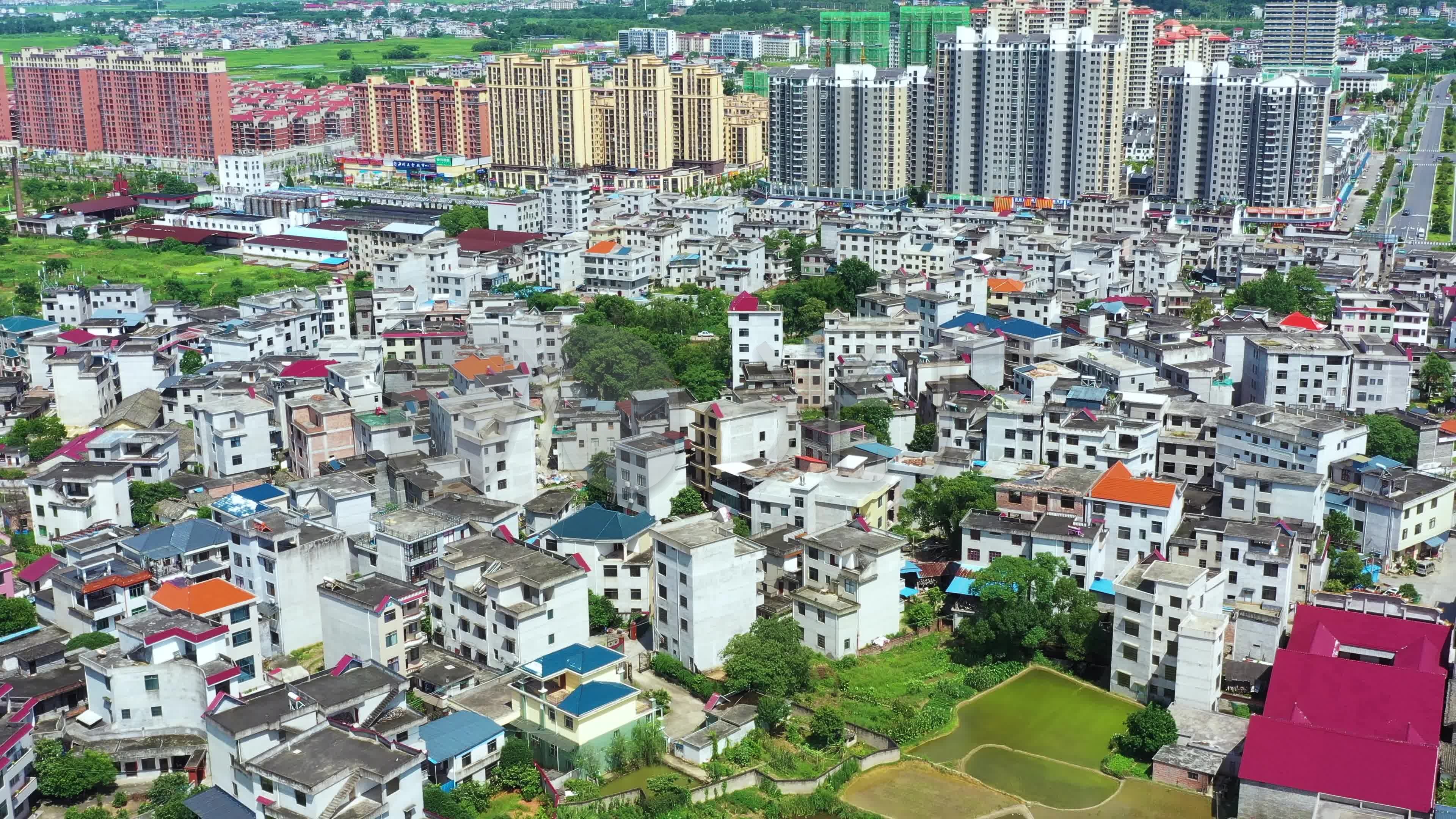 航拍江西省吉安市遂川县城东_3840x2160_高清视频素材下载(编号
