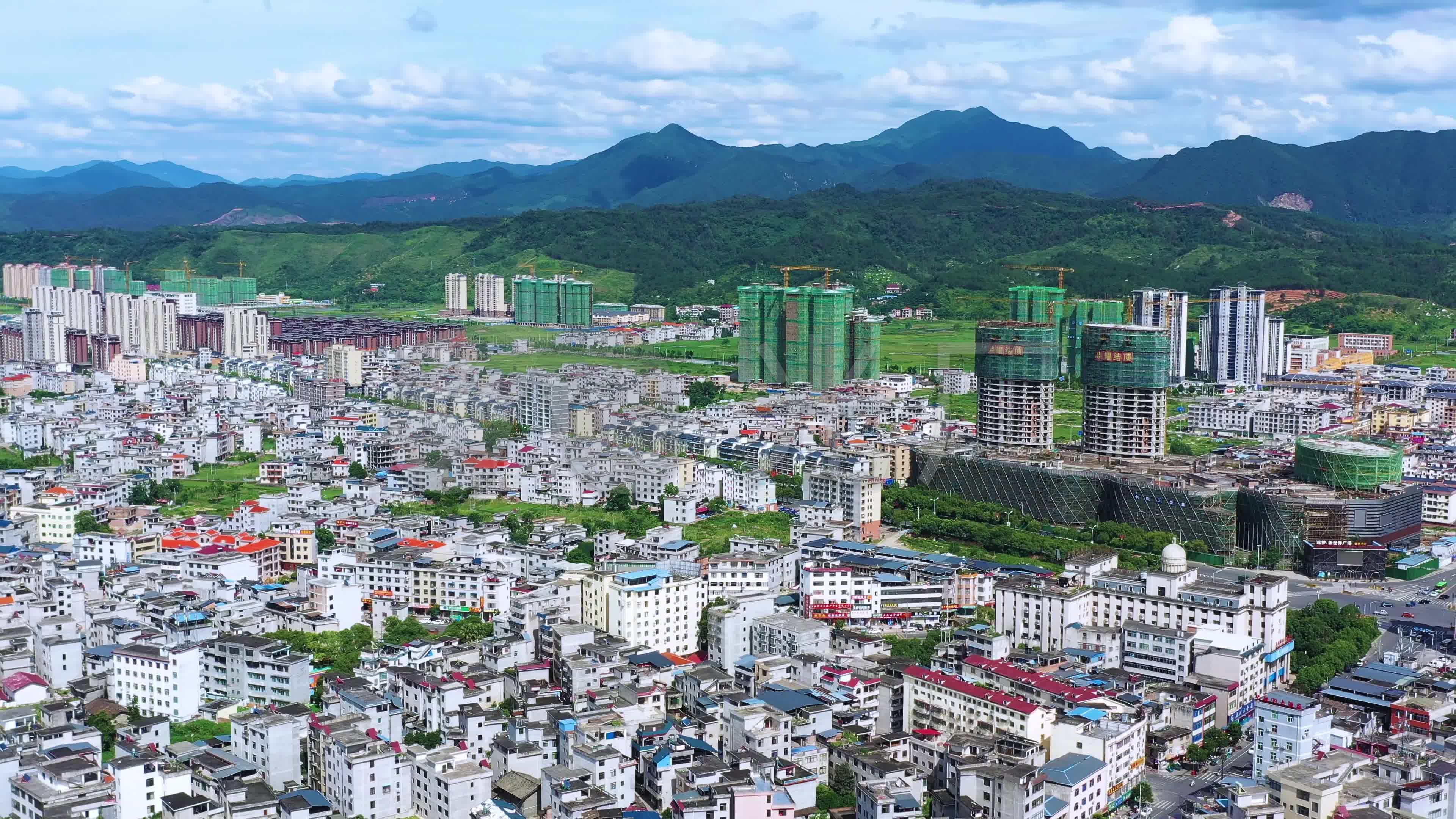 江西省吉安市遂川县泉江镇城区风光_3840x2160_高清
