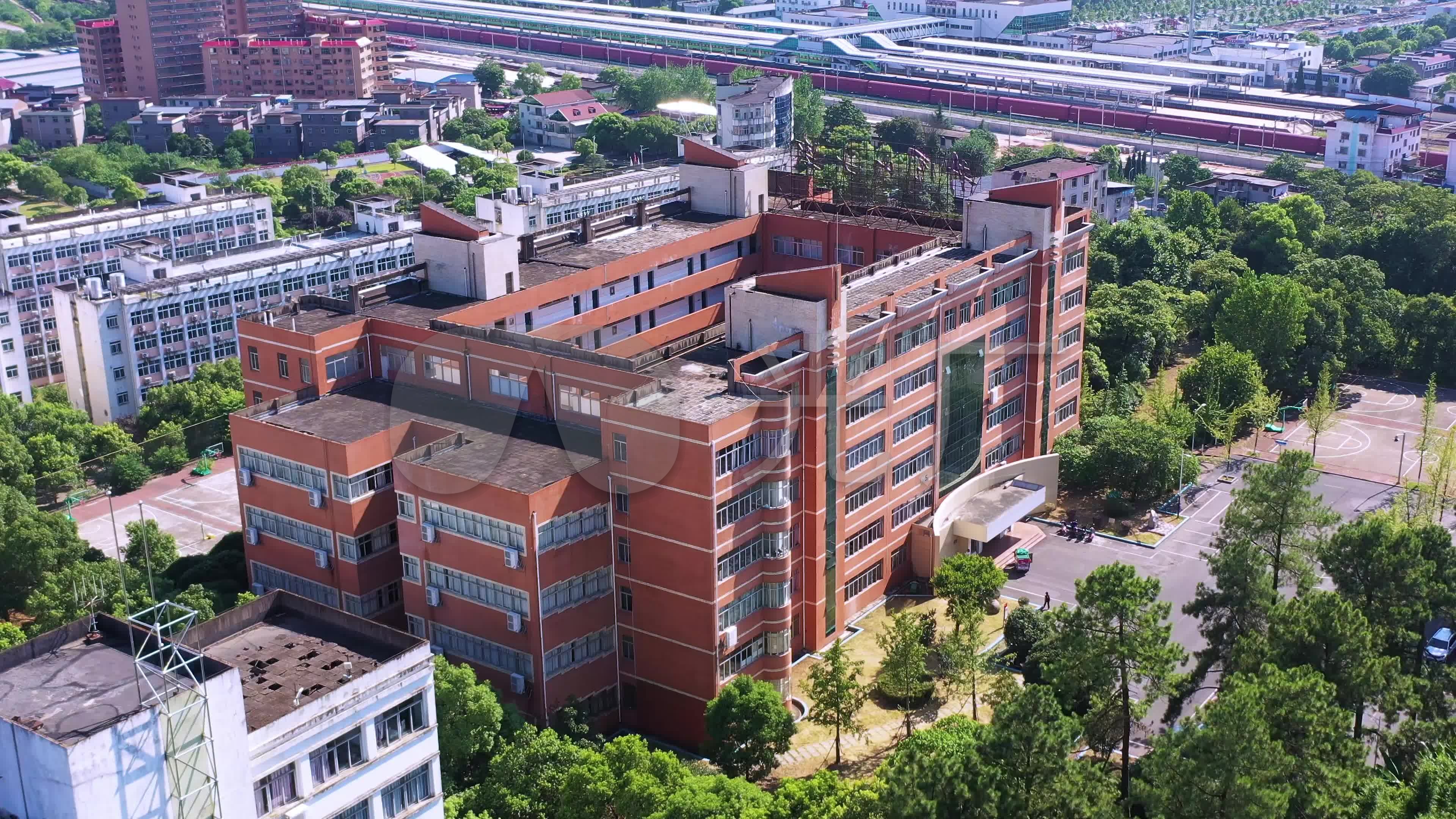航拍江西吉安井冈山大学第五教学楼_3840x2160_高清视频素材下载(编号
