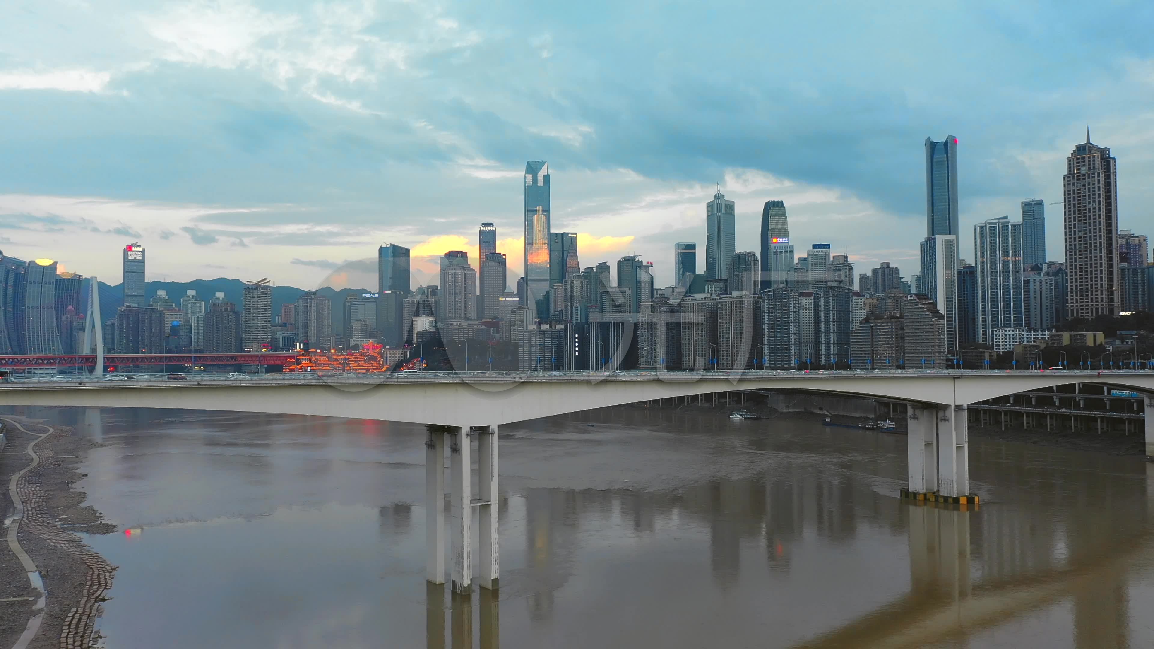 航拍重庆黄花园大桥夜景_3840x2160_高清视频素材下载(编号:6302671)