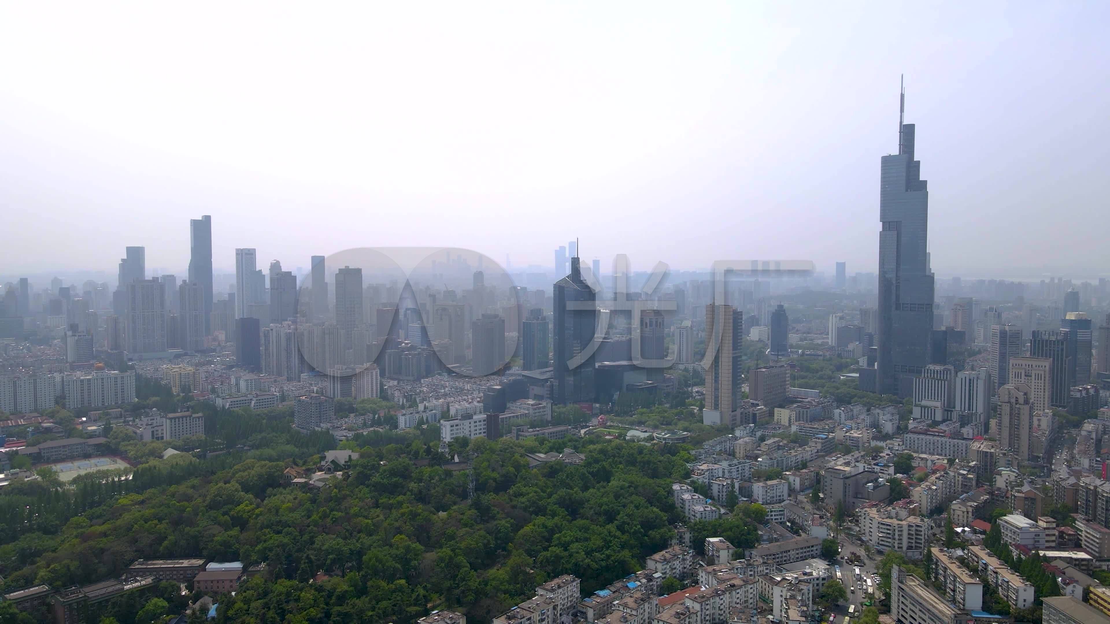 航拍南京市中心紫峰大厦 4k