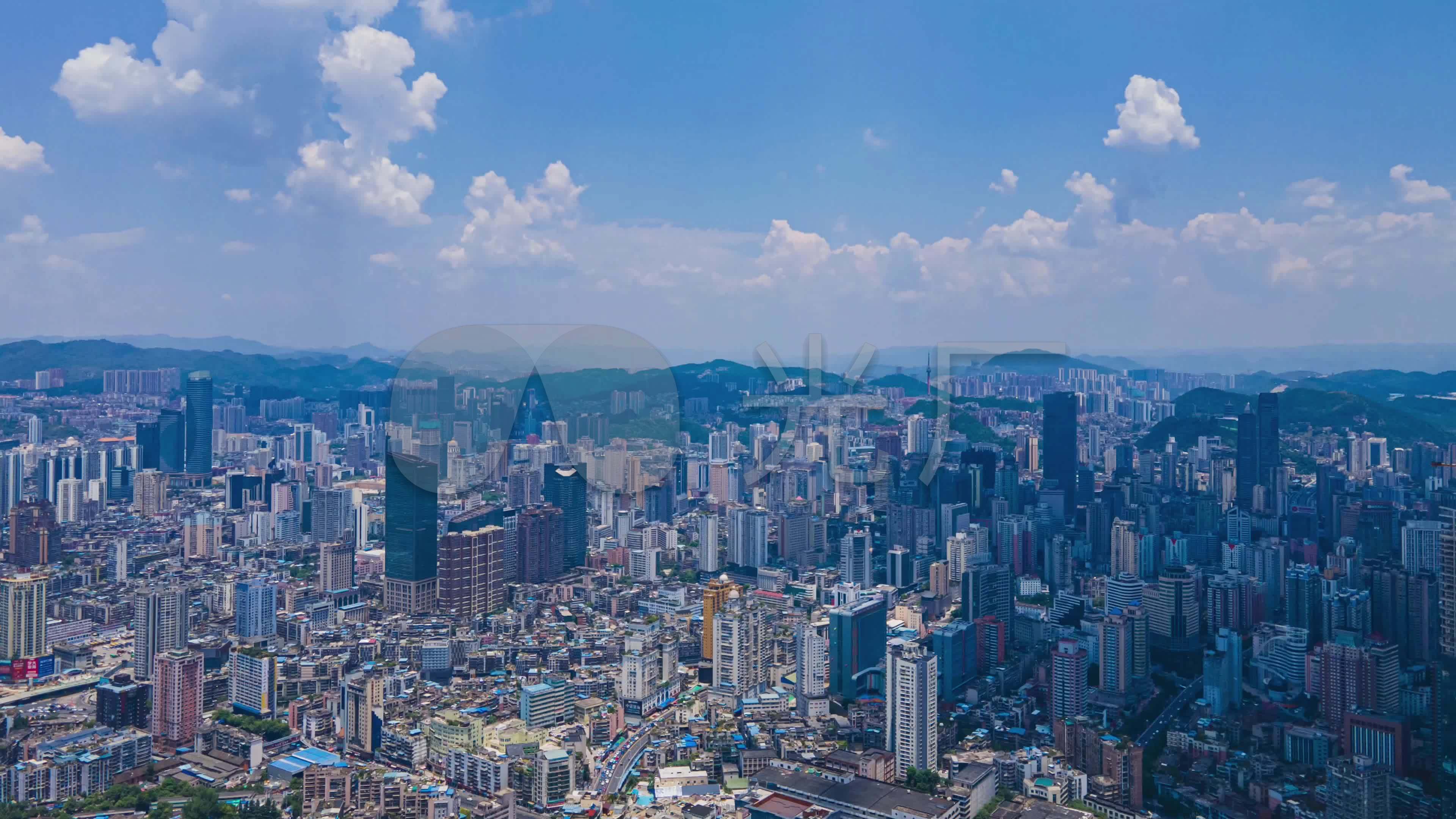航拍贵州贵阳城市天际线移动延时摄影4k
