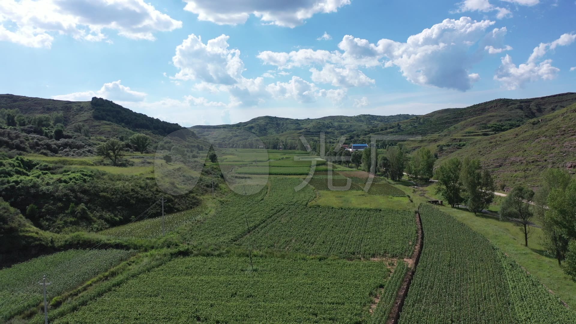 山区航拍太行山吕梁山北方田野原野林地山川