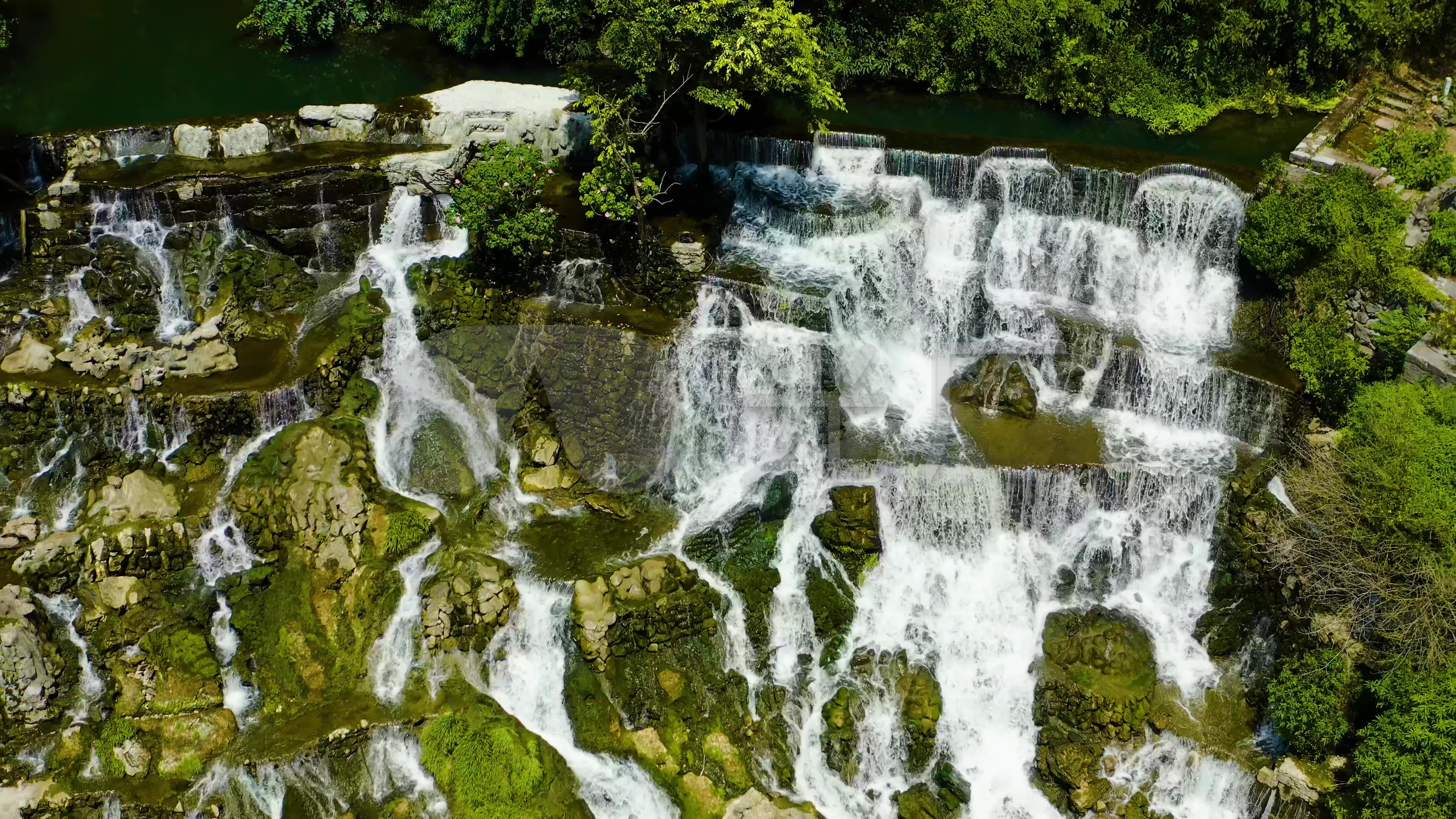 4k航拍龙宫景区小瀑布_3840x2160_高清视频素材下载(编号:6374621)