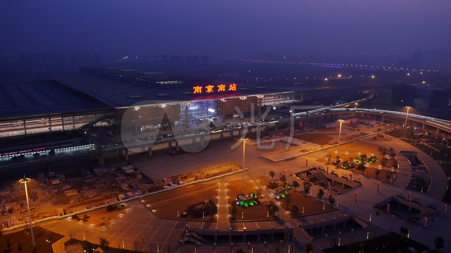 南京南站 航拍 夜景 高铁站 前广场
