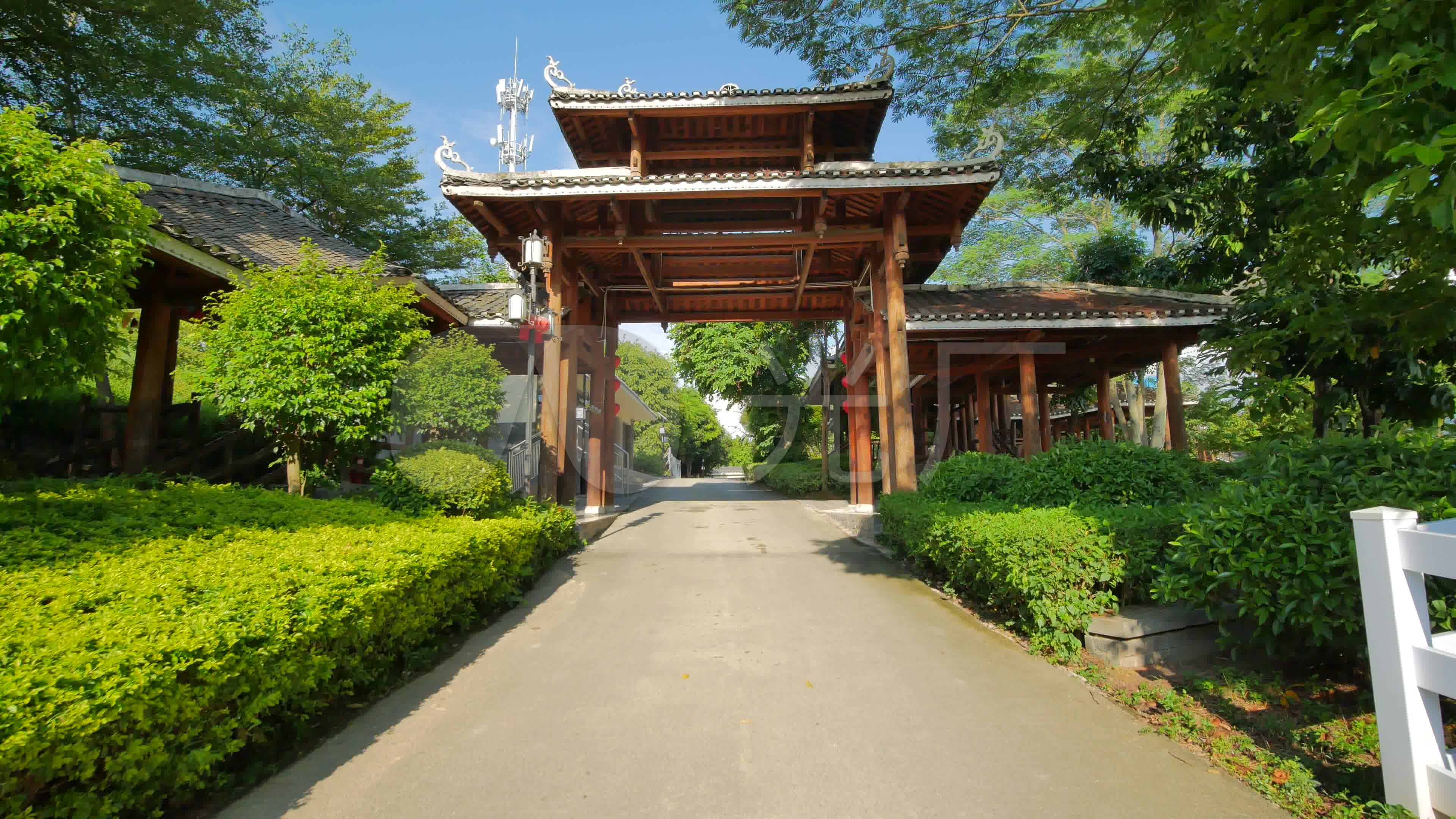 少数民族侗族村寨大门牌楼_3840x2160_高清视频素材下载(编号:6437369