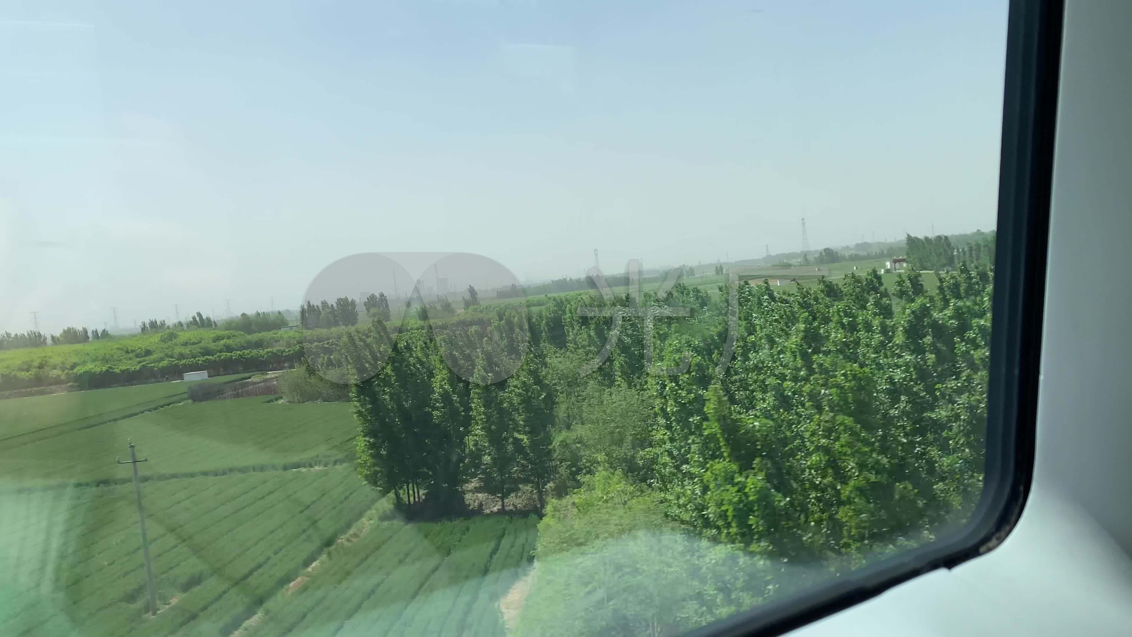 高铁动车车窗外风景