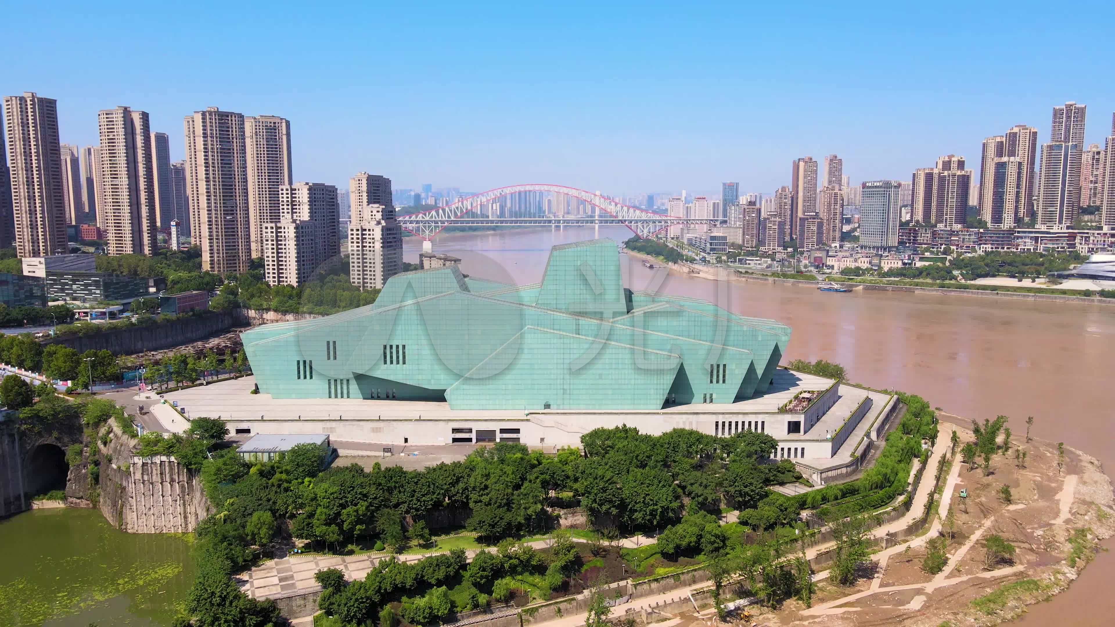 4k航拍重庆大剧院地标建筑