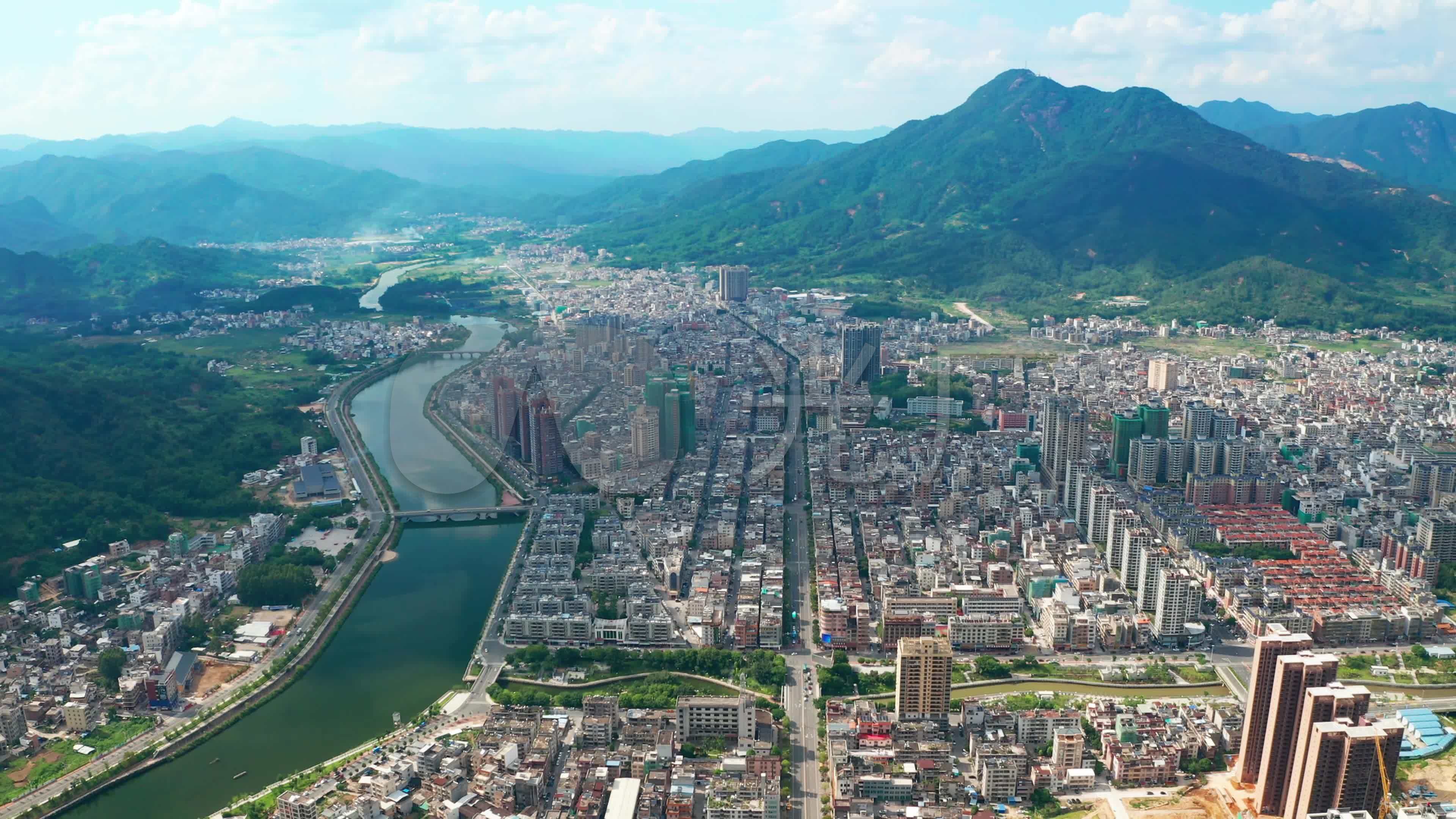 航拍广东汕尾市陆河县城市全景_3840x2160_高清视频