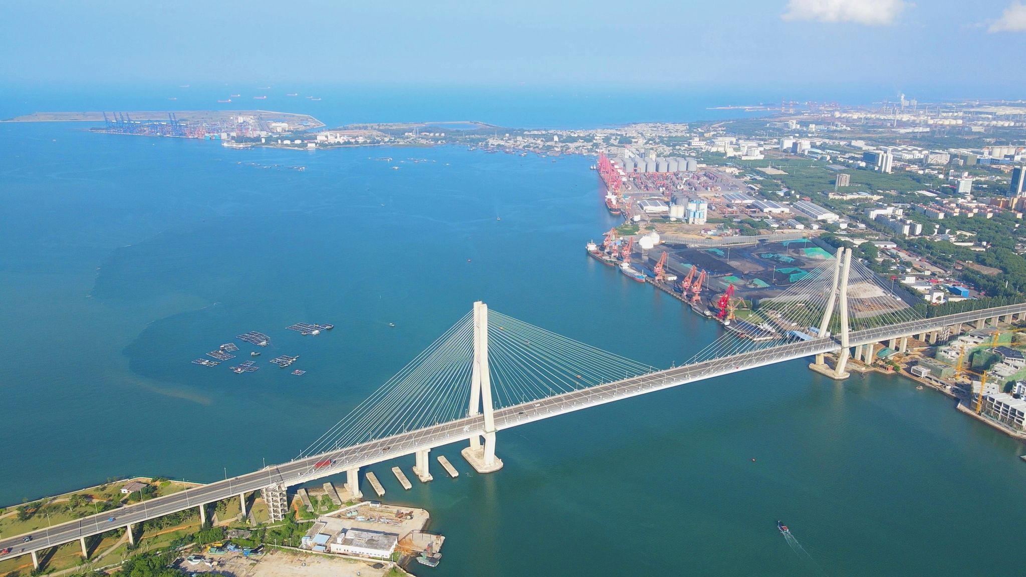 【4k60帧】洋浦跨海大桥连接海南省洋浦经济开发区和儋州市白马井镇