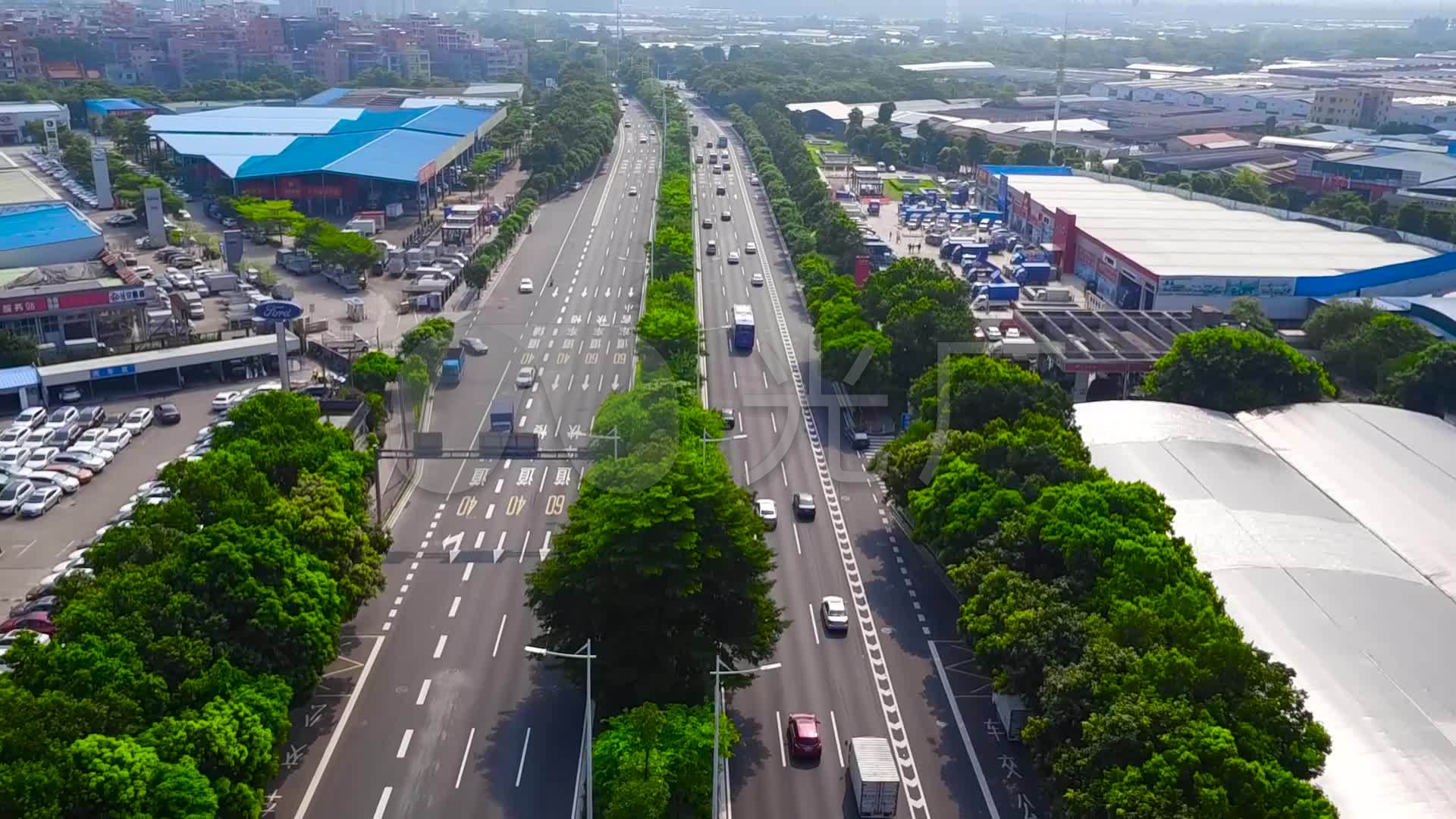 高清航拍城市道路人行天桥