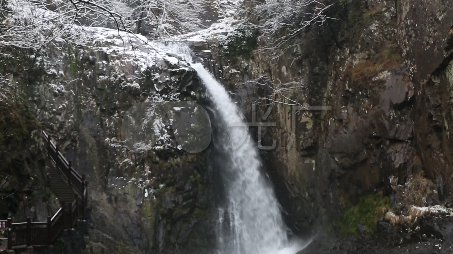 诸暨五泄瀑布冬天雪景中景