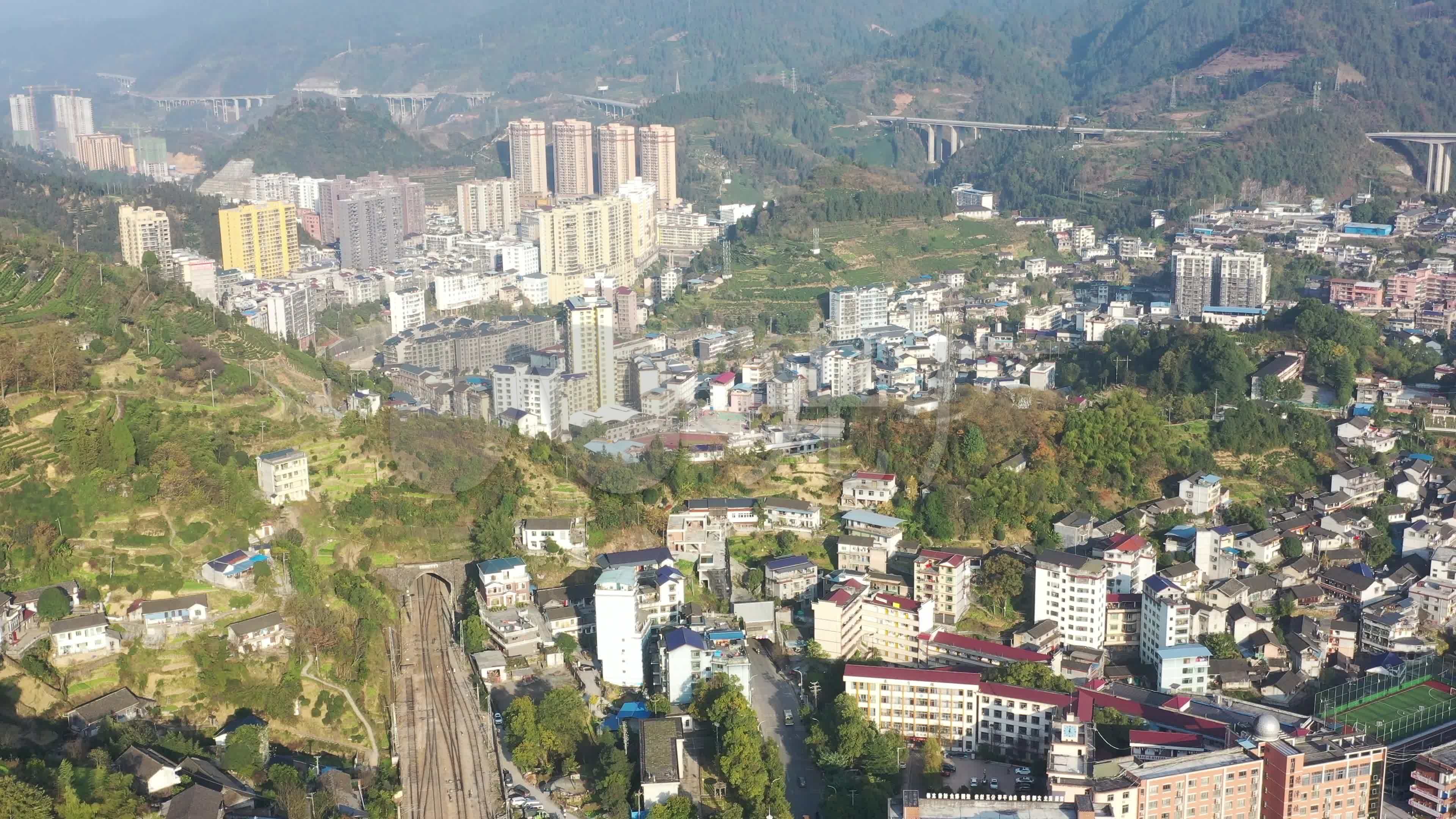 4k航拍湘西土家族苗族自治州古丈县城_3840x2160_高清视频素材下载