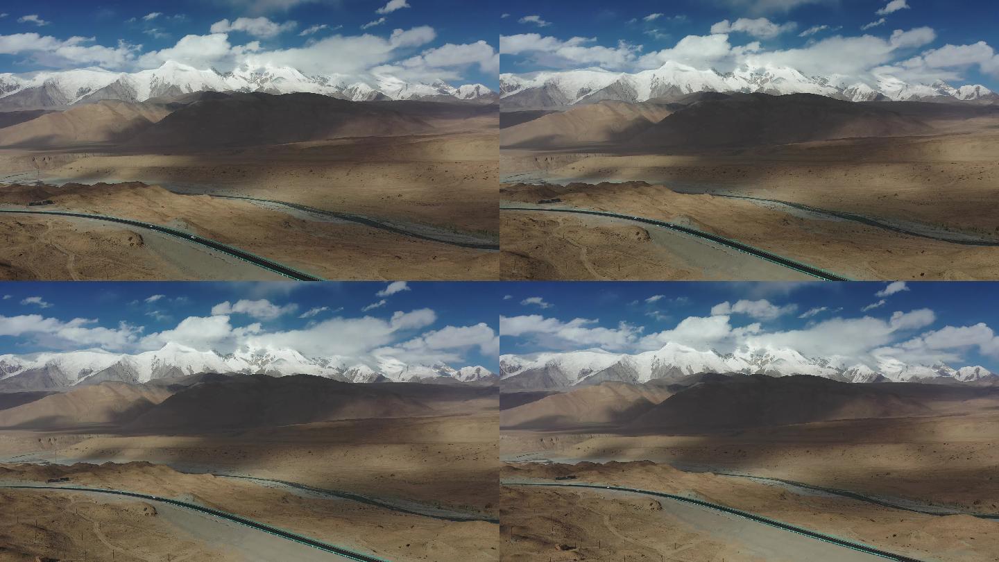 原创 新疆帕米尔高原公格尔九别峰雪山风光