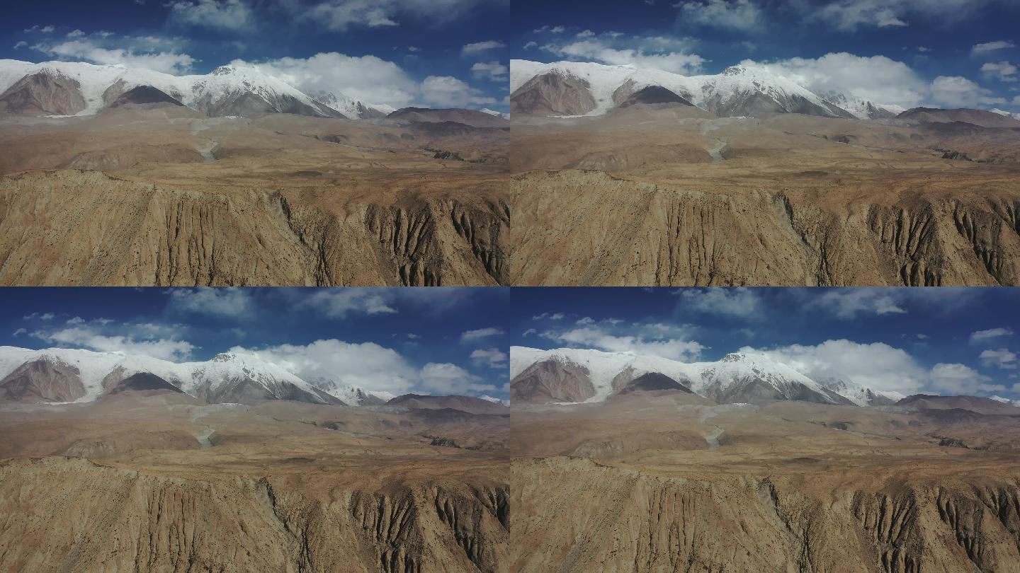 原创 新疆帕米尔高原公格尔九别峰雪山风光