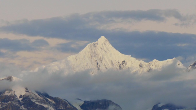 卡瓦格博峰