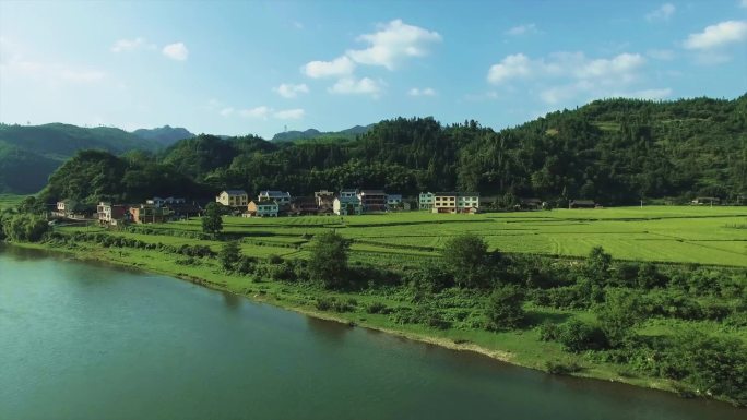 航拍龙江河思旸段农村