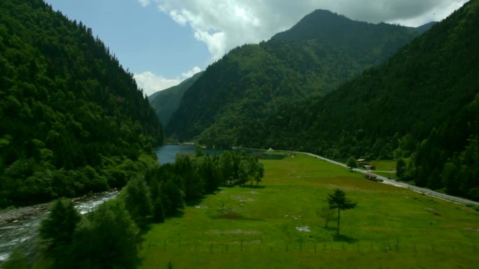 高原冰川草地湖泊森林经幡藏寨霸气航拍