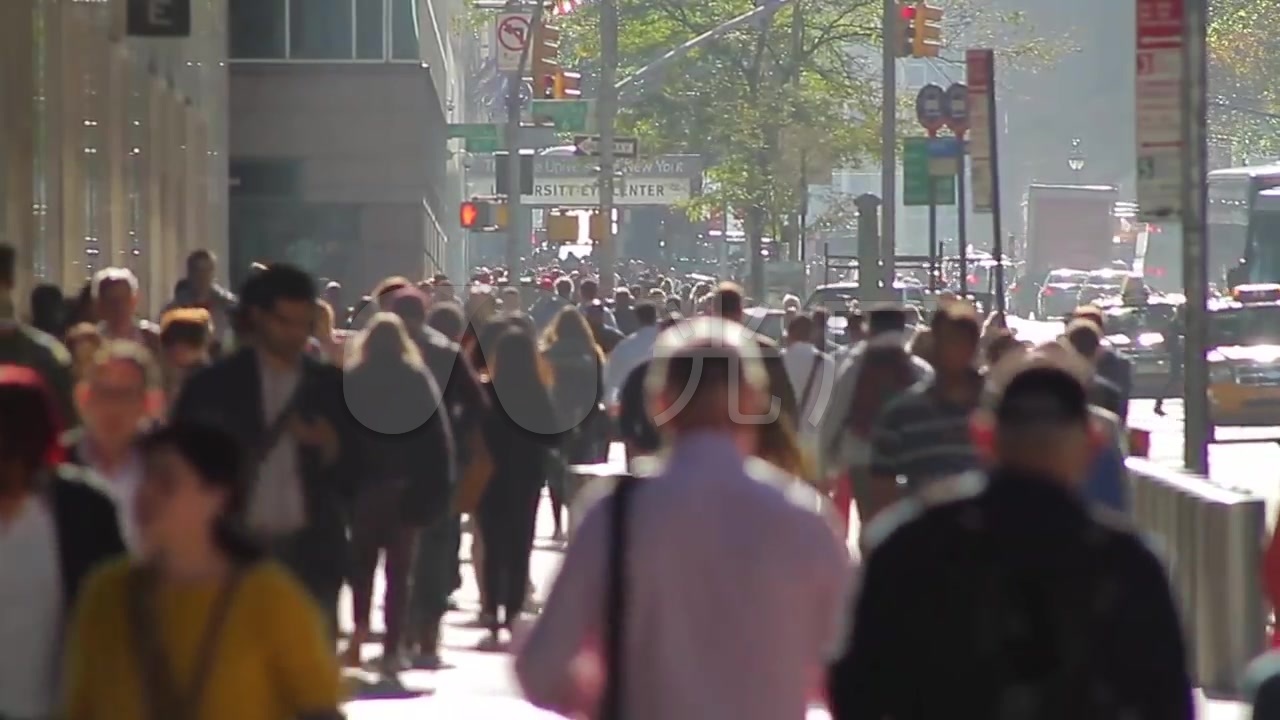 人群商业街道人群忙碌匆忙行走城市