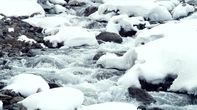 雪山山泉小溪高速实拍