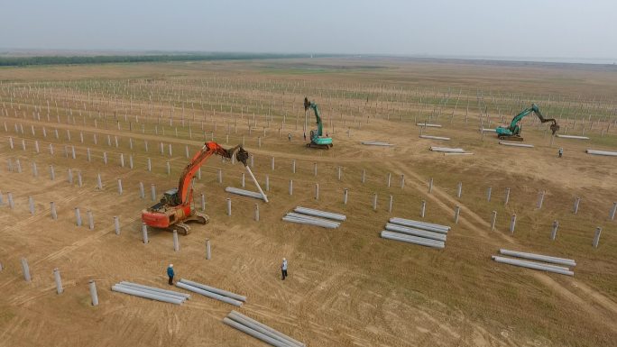 华能沾化100MW光伏电站建设桩基施工