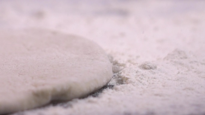 面饼掉落面粉高速摄影