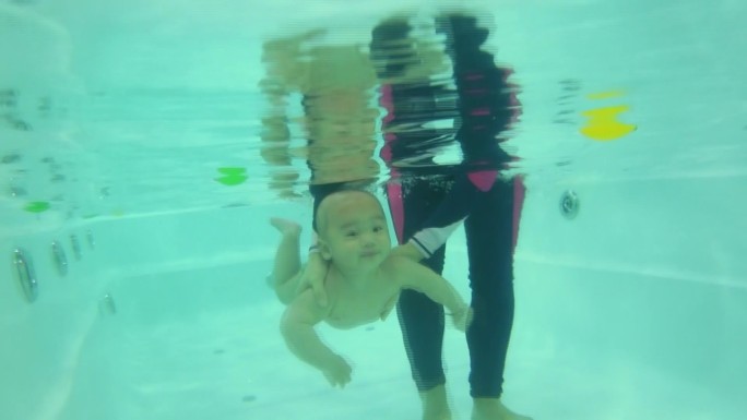 婴幼儿潜水