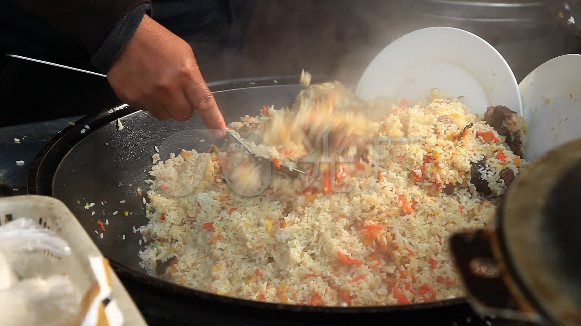 正宗的新疆手抓饭只要5种食材，多一种都不对！你吃过吗？