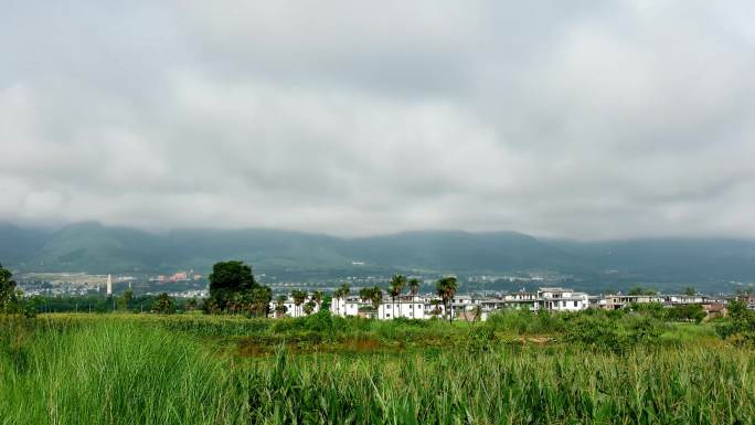 1.云南大理田野村庄苍山云天-4K