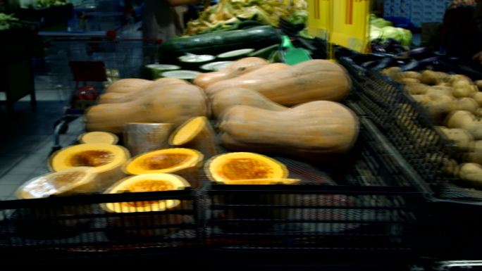 4k家乐福超市货架蔬菜土豆